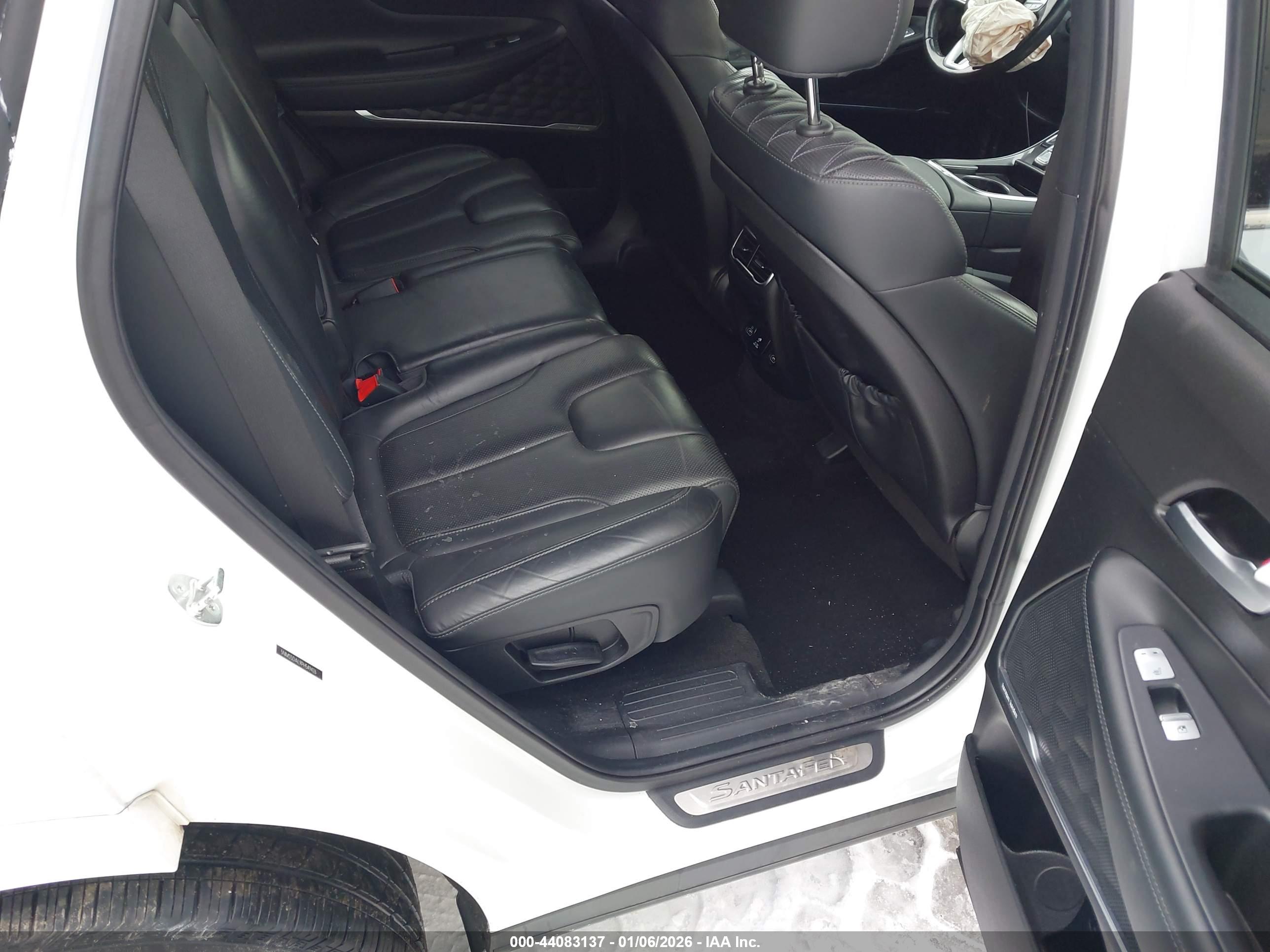 HYUNDAI SANTA image 8