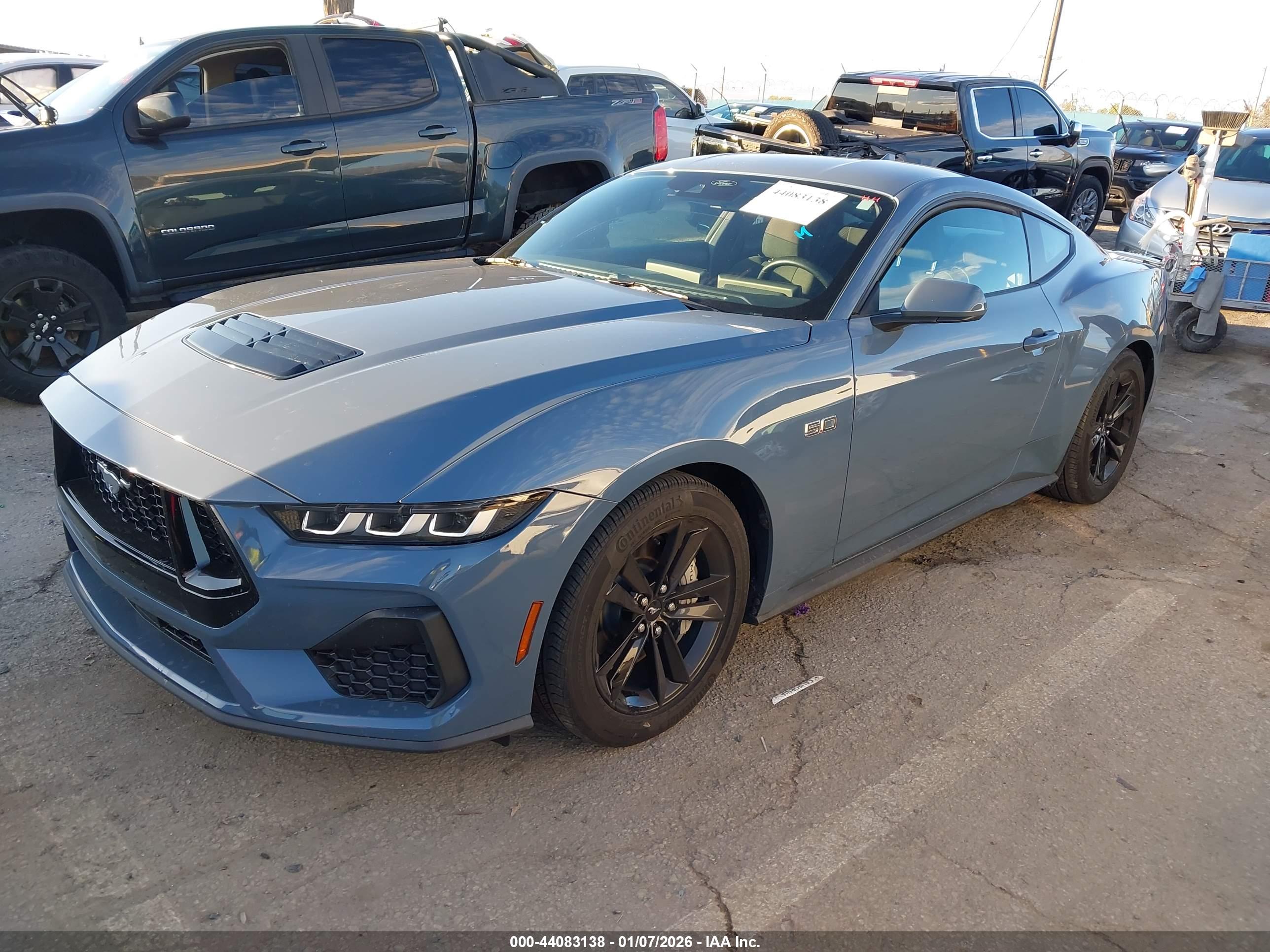 FORD MUSTANG image 2