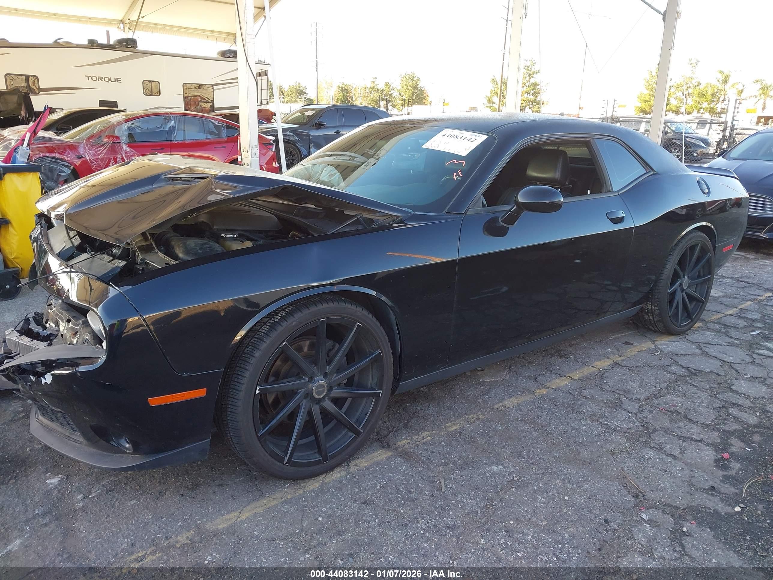 DODGE CHALLENGER image 2