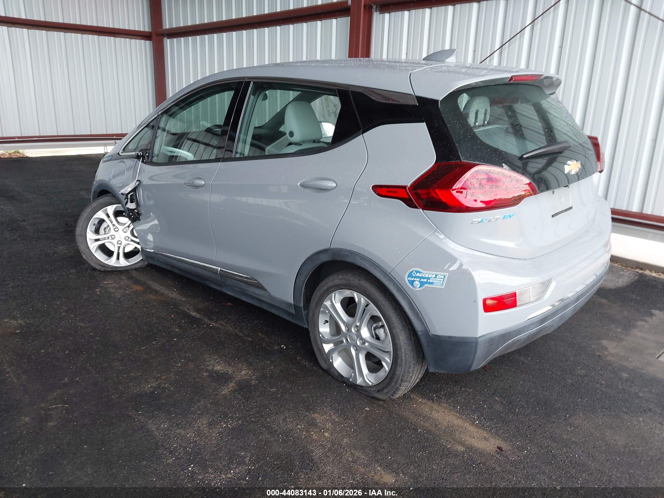CHEVROLET BOLT image 3