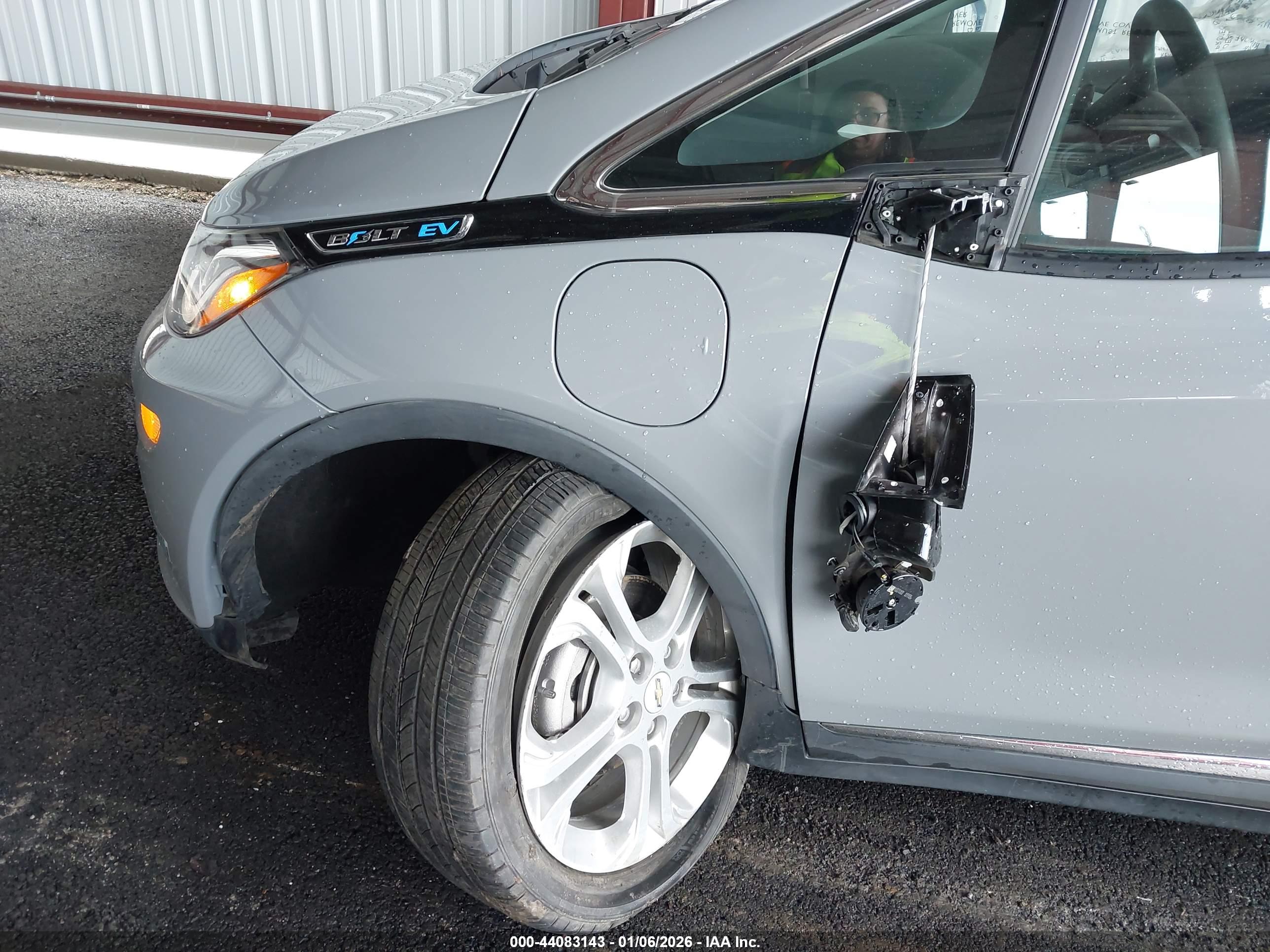 CHEVROLET BOLT image 6