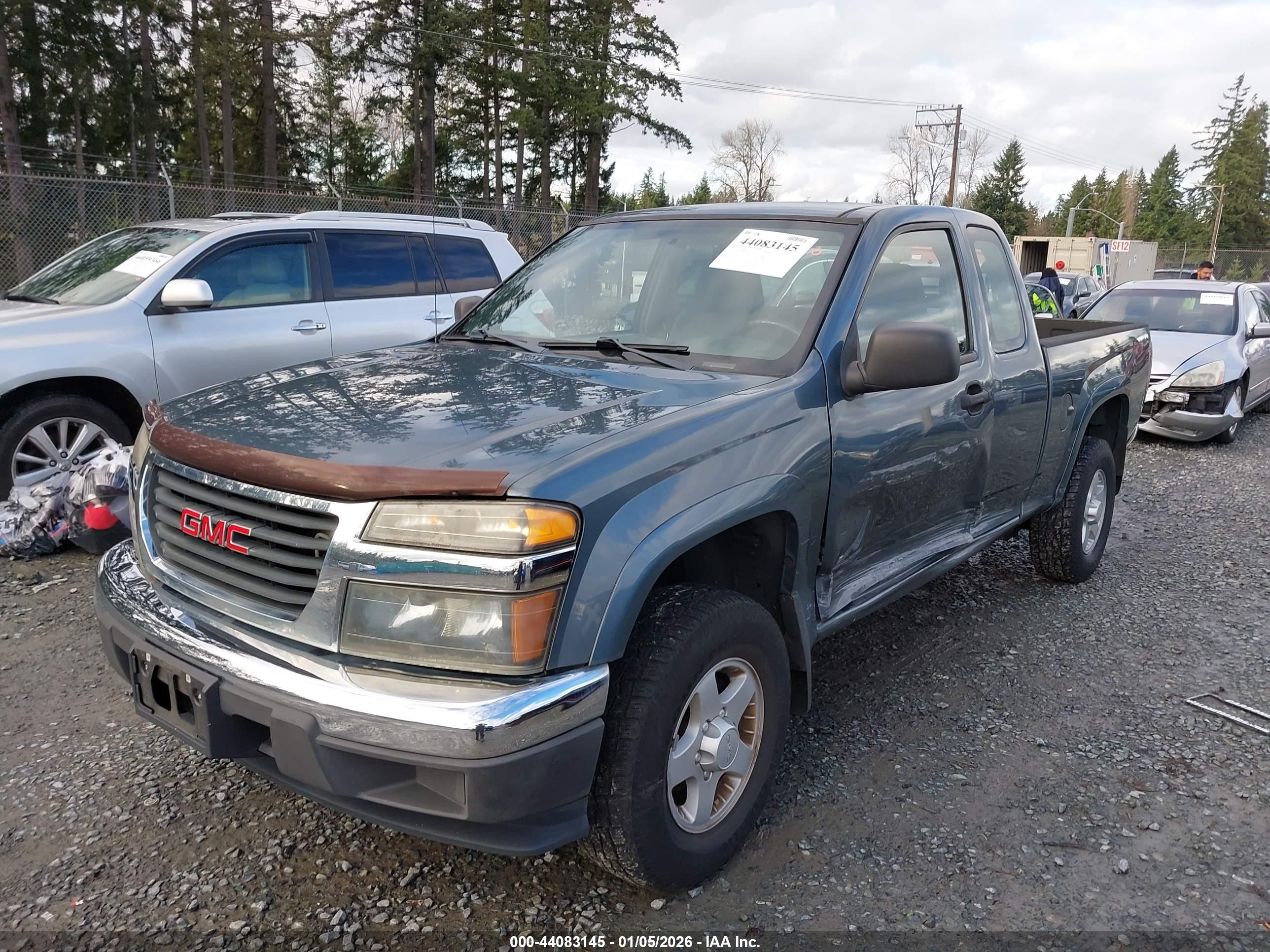 GMC CANYON image 2