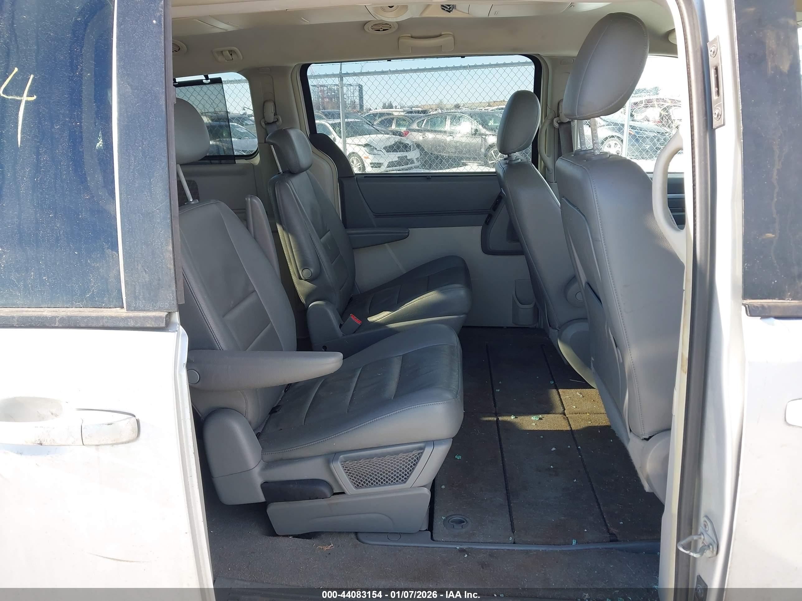 DODGE GRAND image 8
