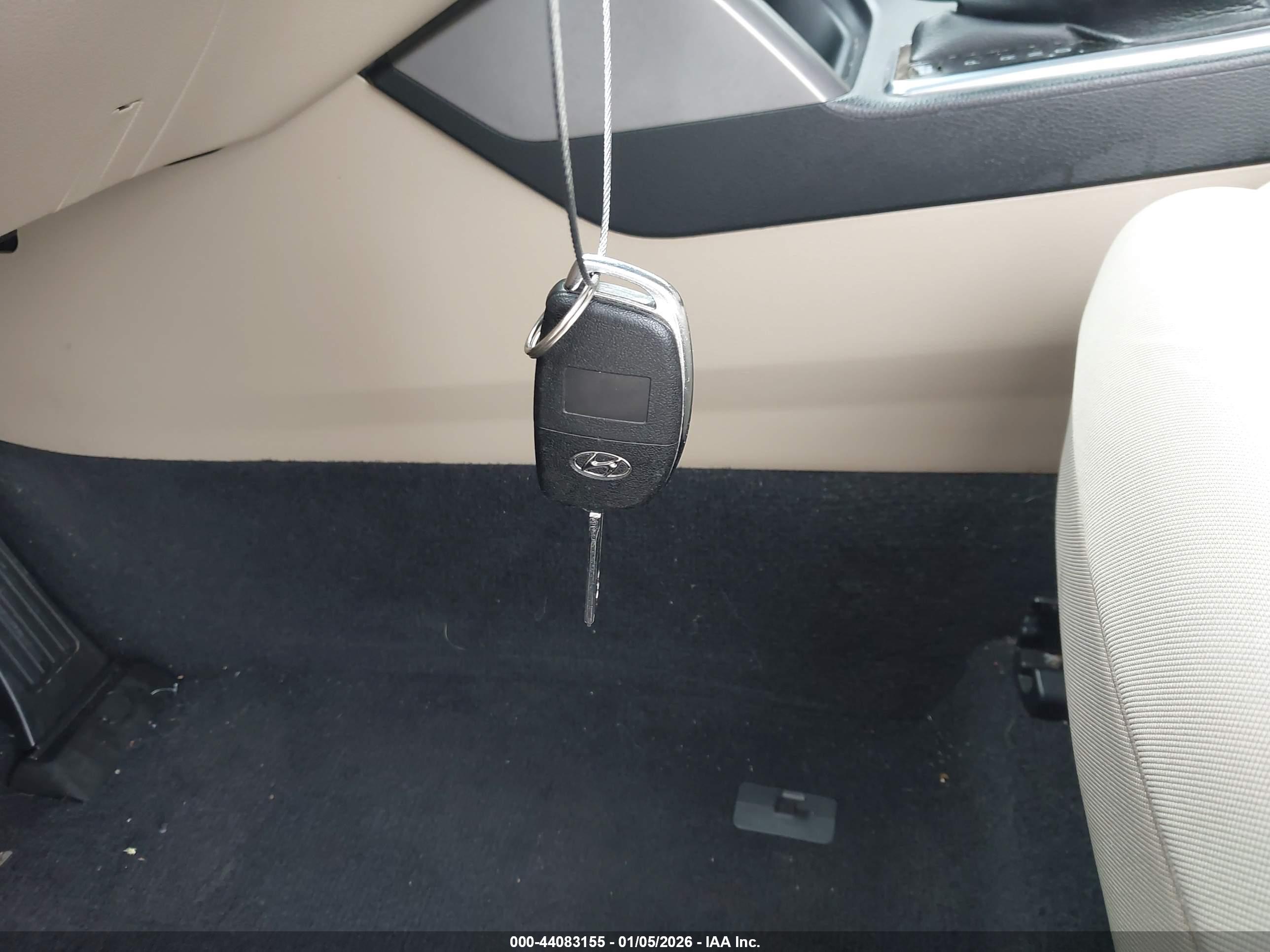 HYUNDAI SONATA image 11