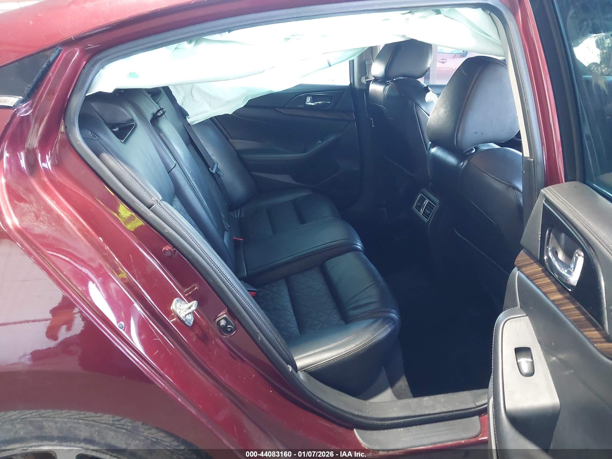 NISSAN MAXIMA image 8
