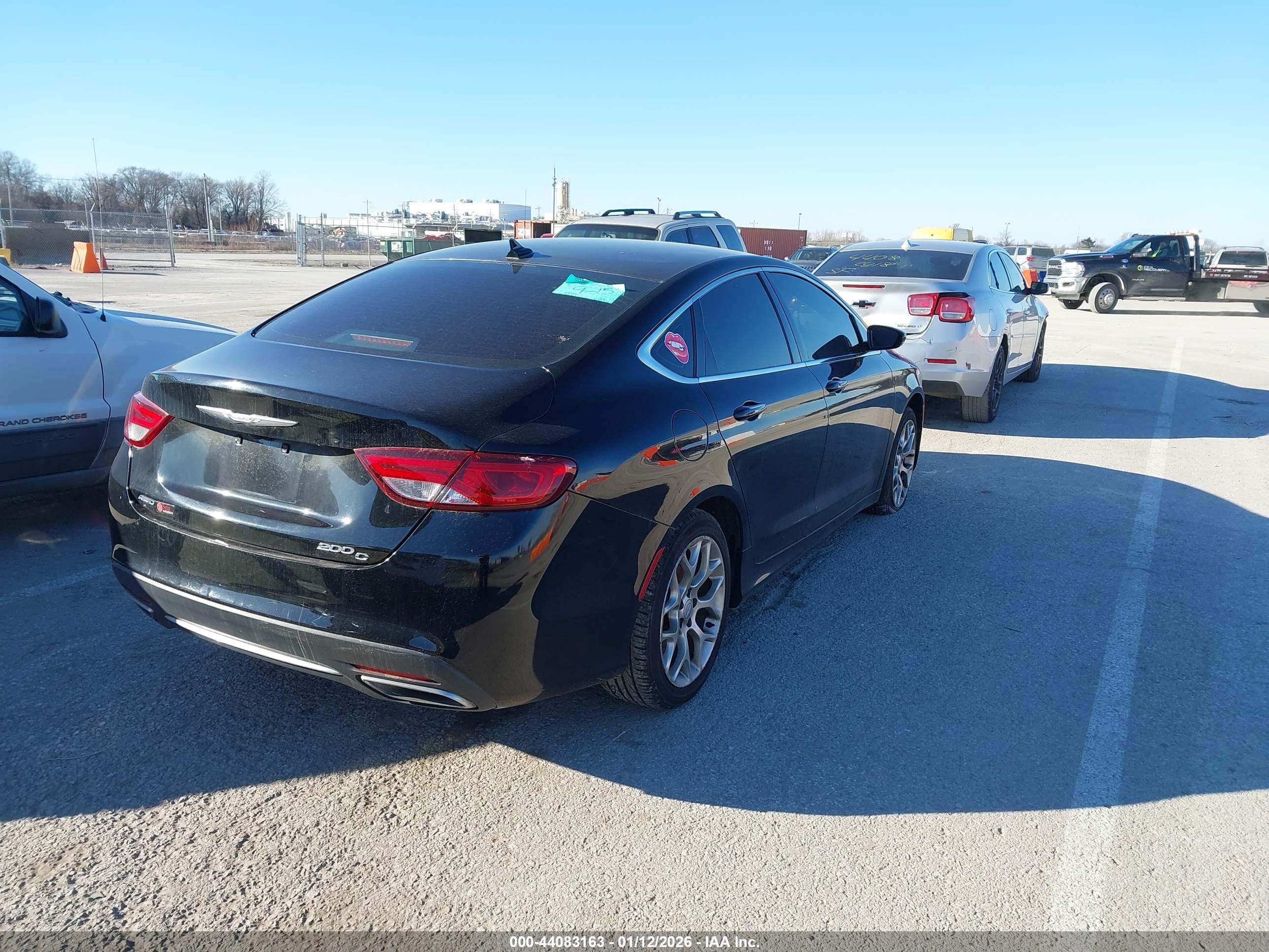 CHRYSLER 200 image 4