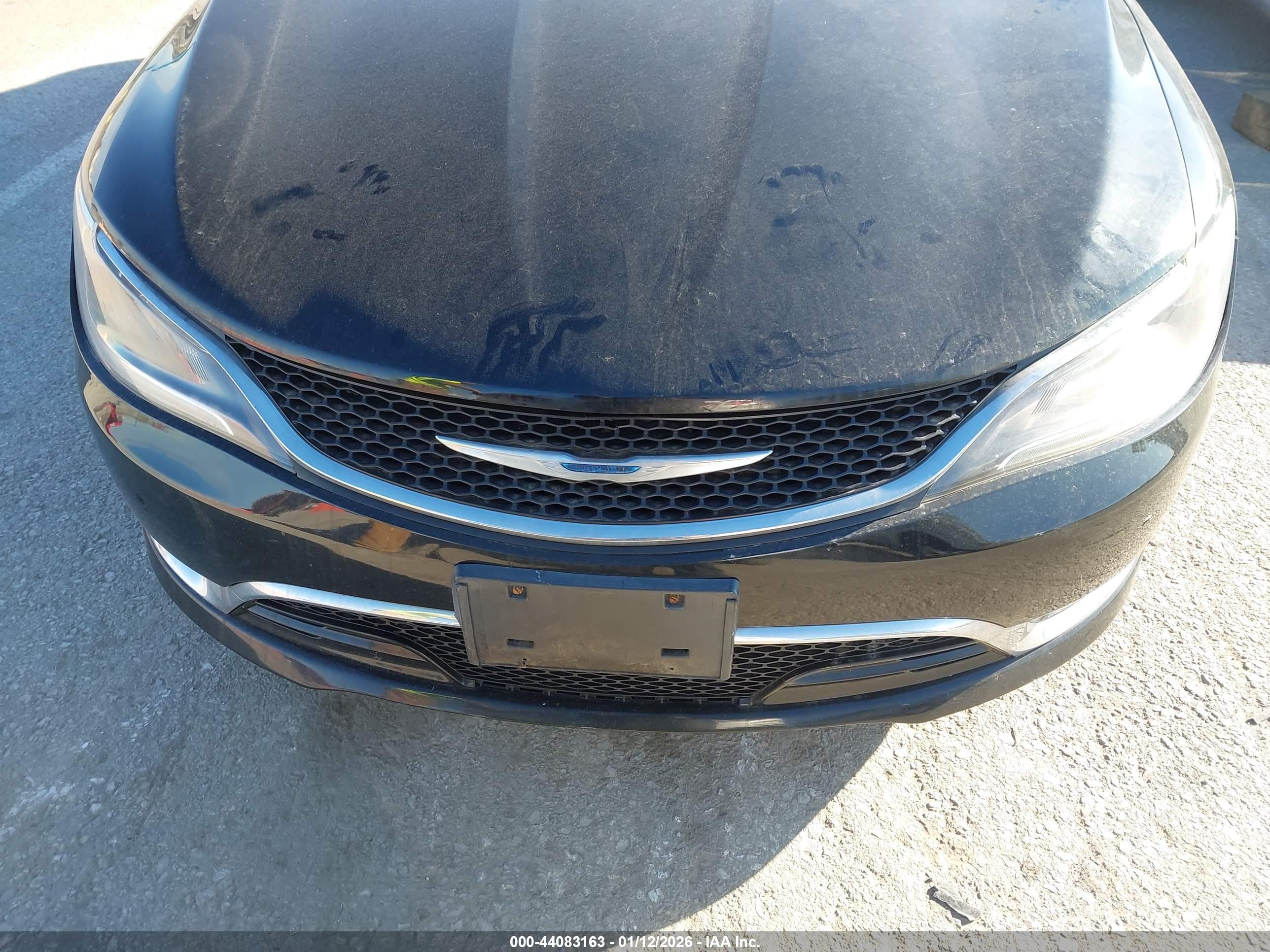 CHRYSLER 200 image 6