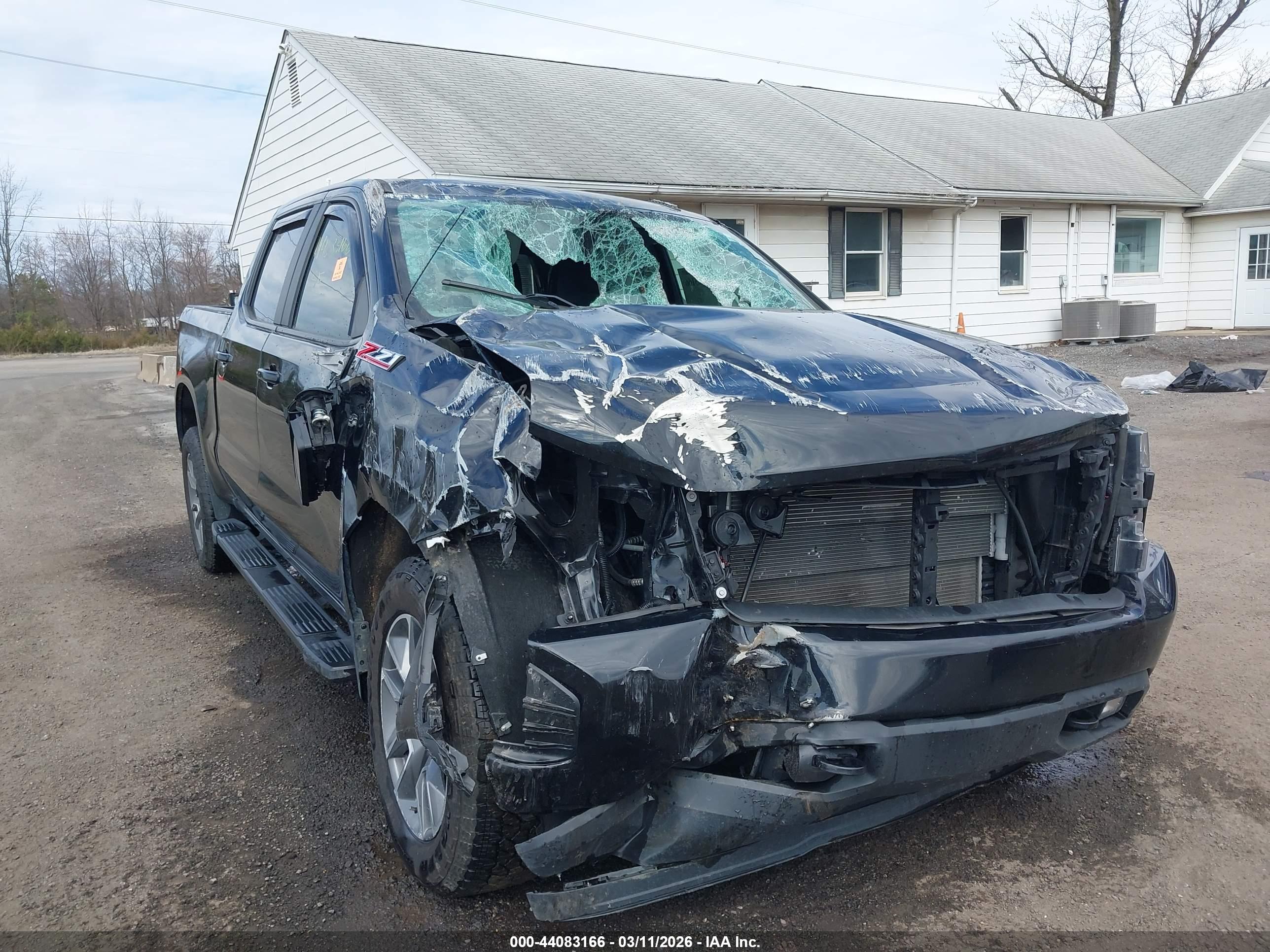 CHEVROLET SILVERADO image 6