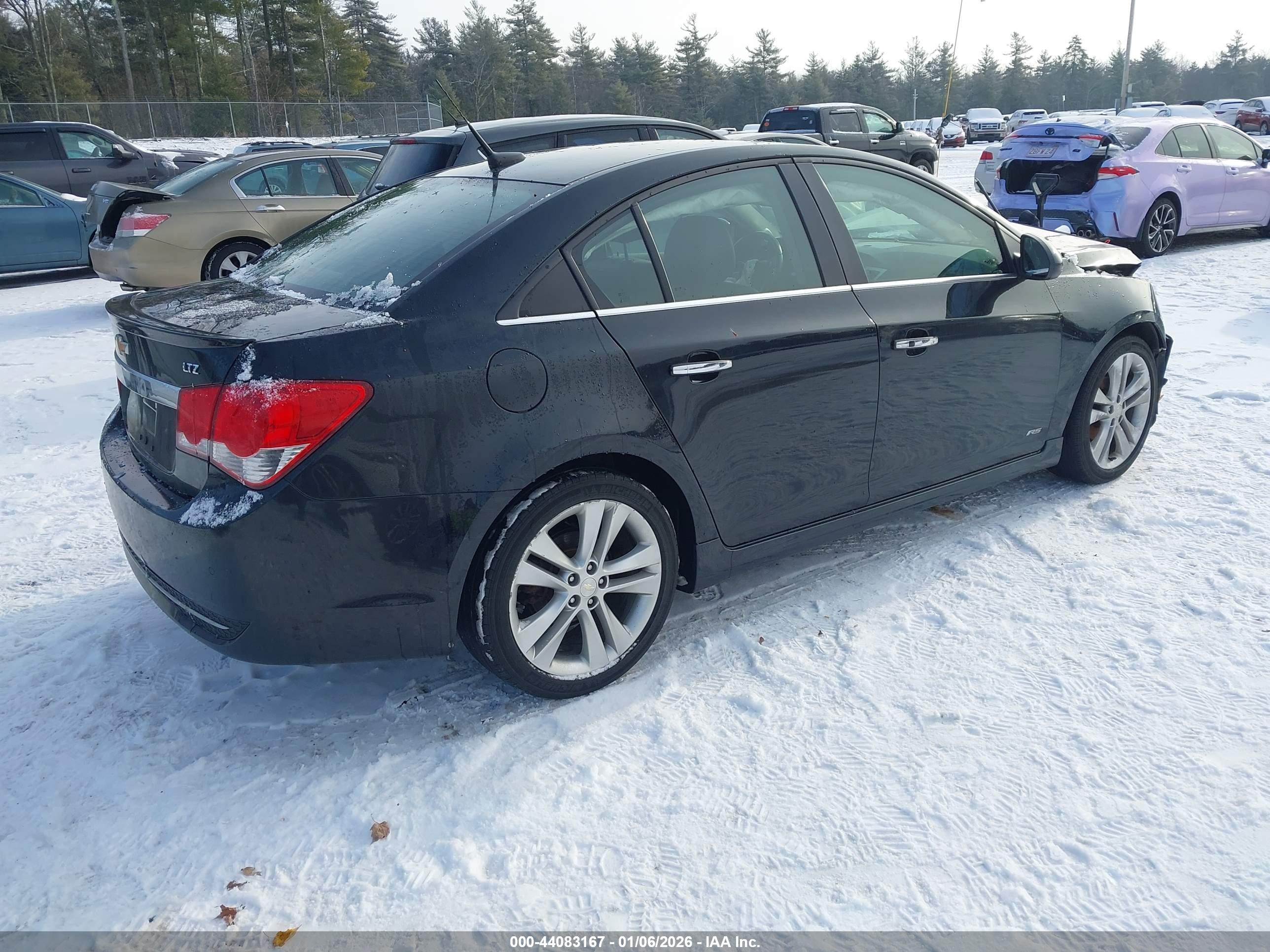 CHEVROLET CRUZE image 4
