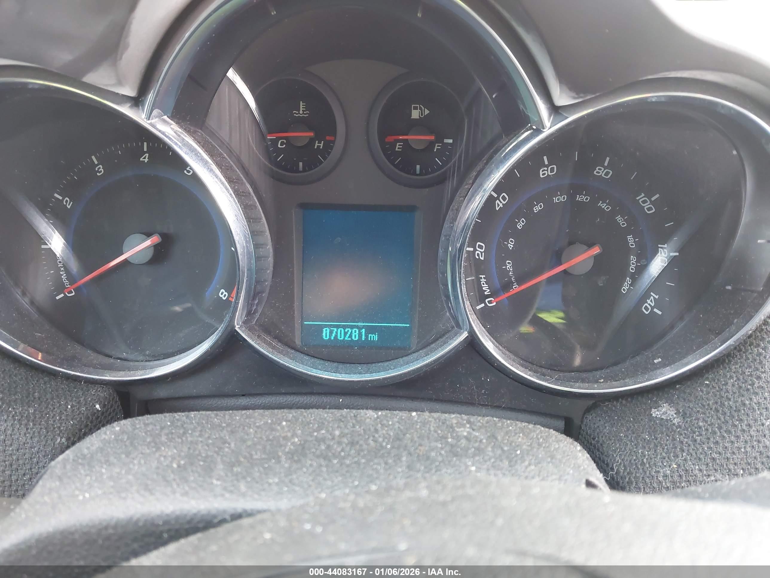 CHEVROLET CRUZE image 7