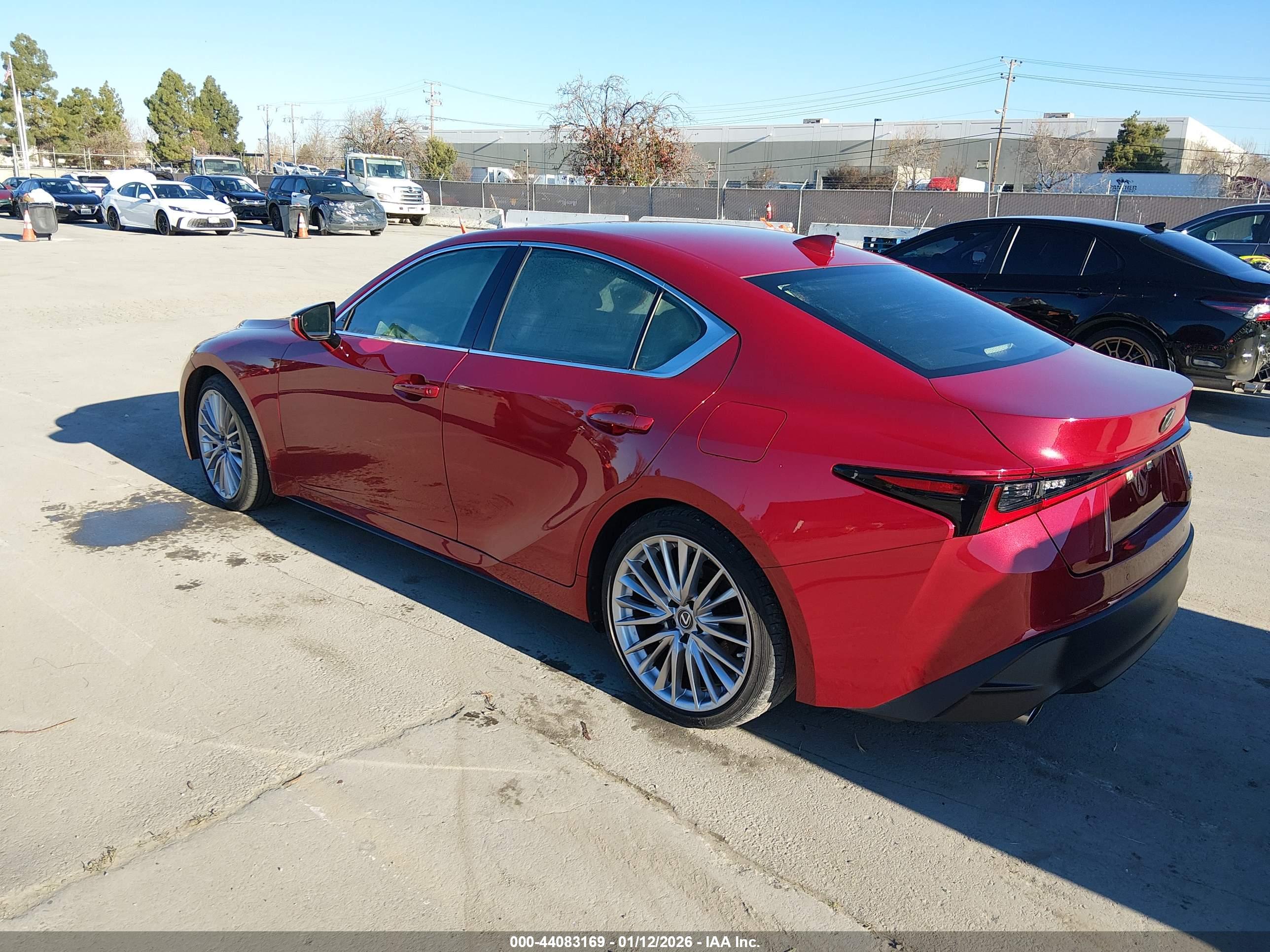 LEXUS IS image 3
