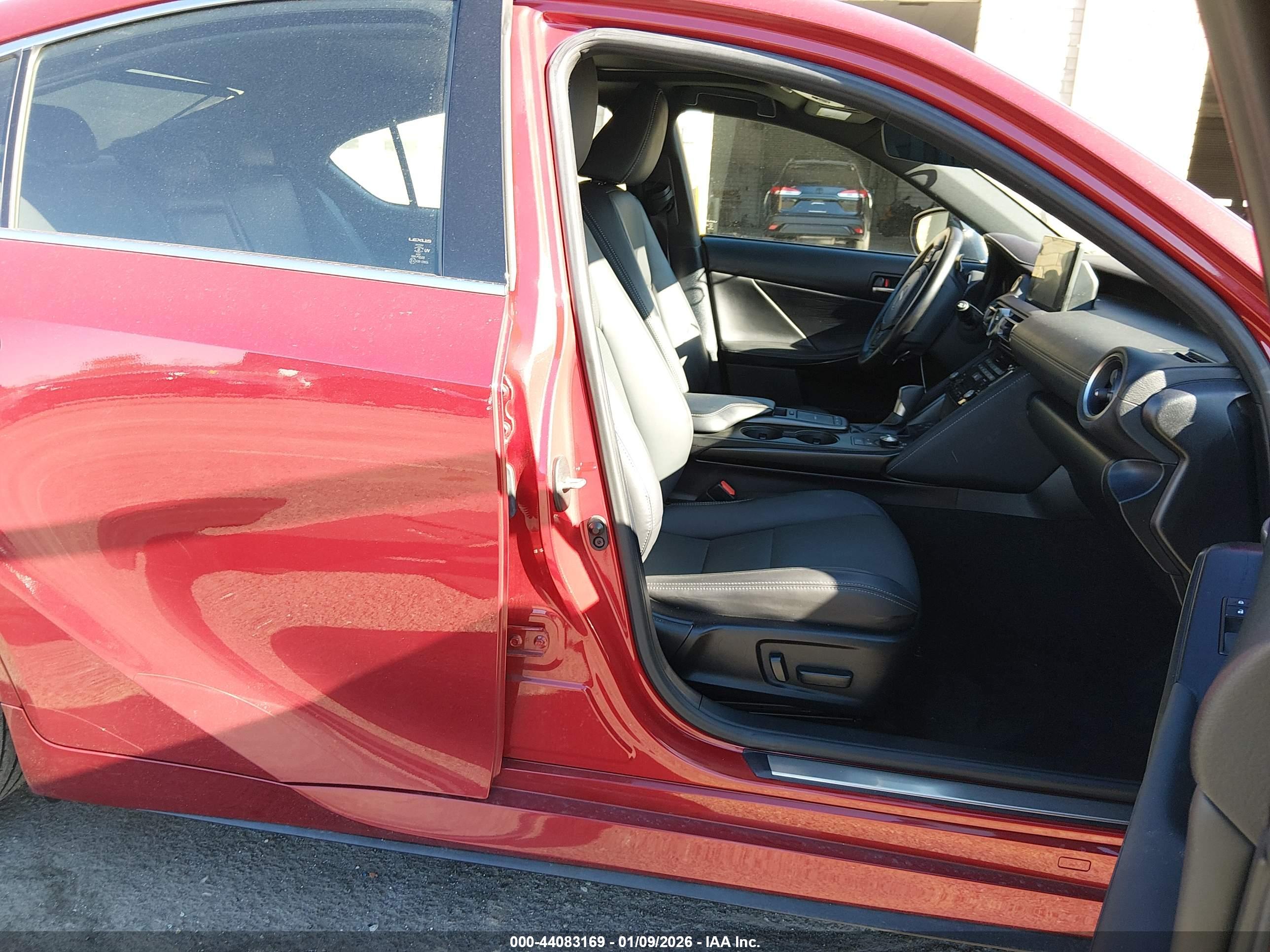 LEXUS IS image 5
