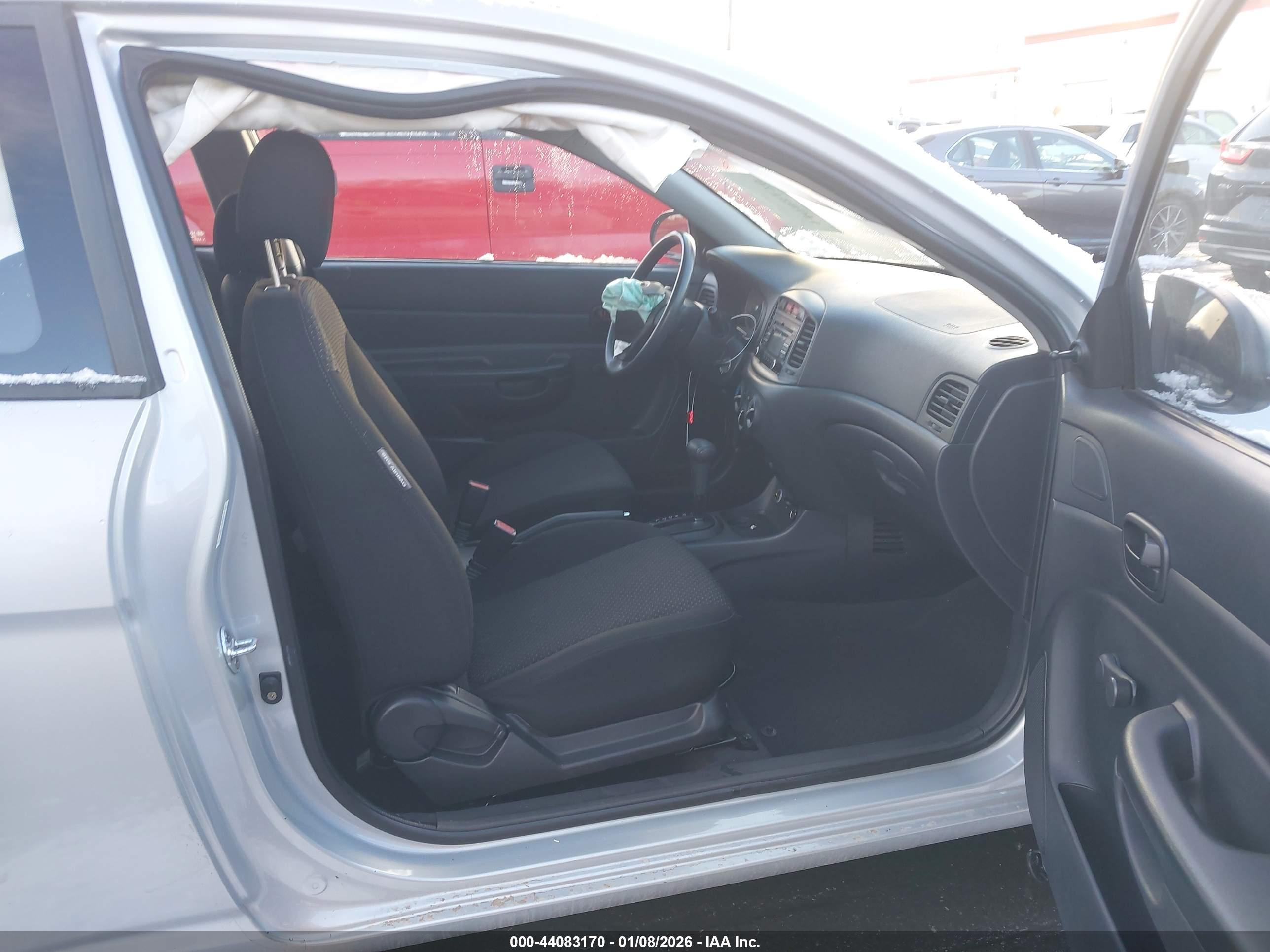 HYUNDAI ACCENT image 5