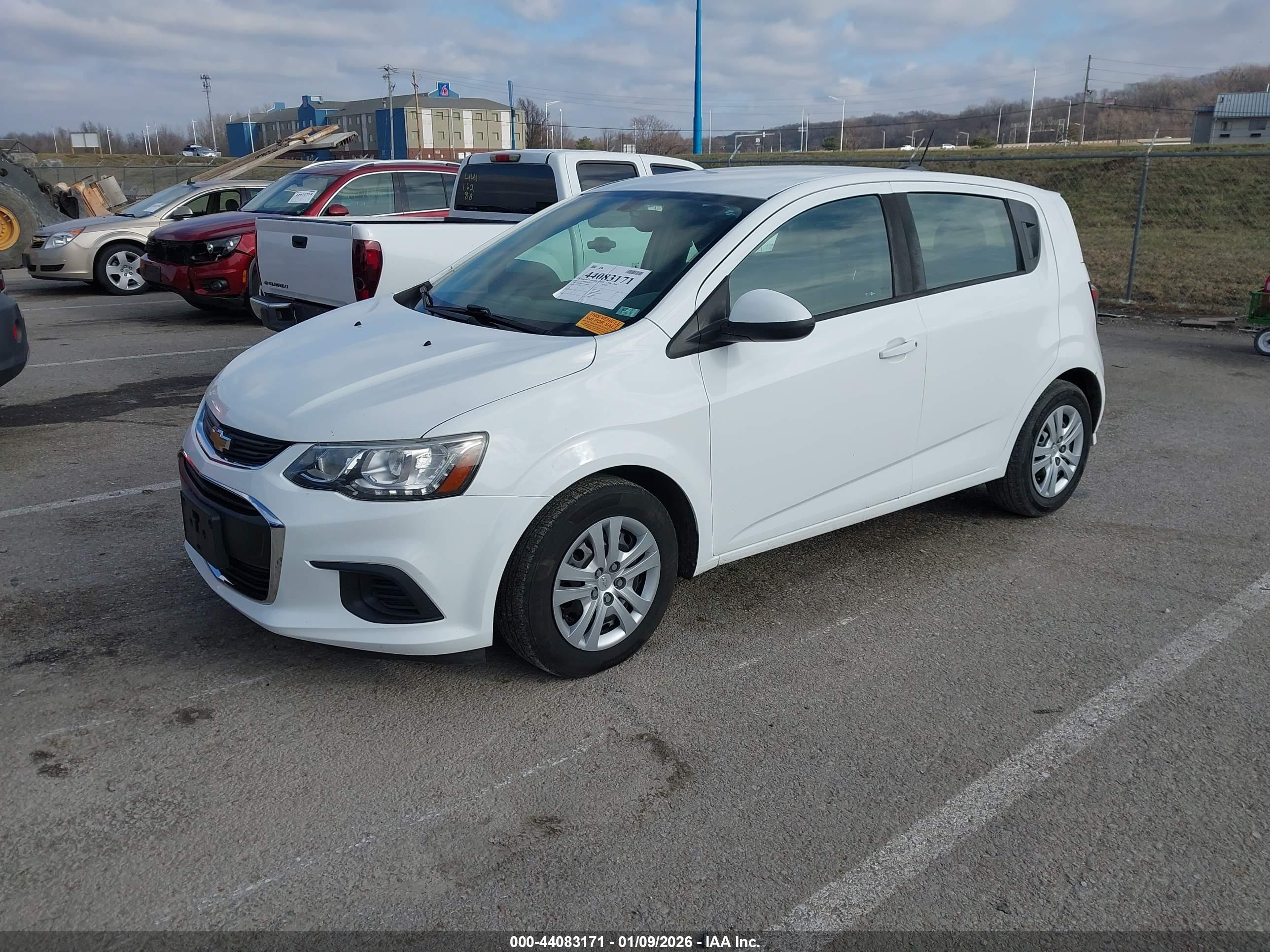 CHEVROLET SONIC image 2