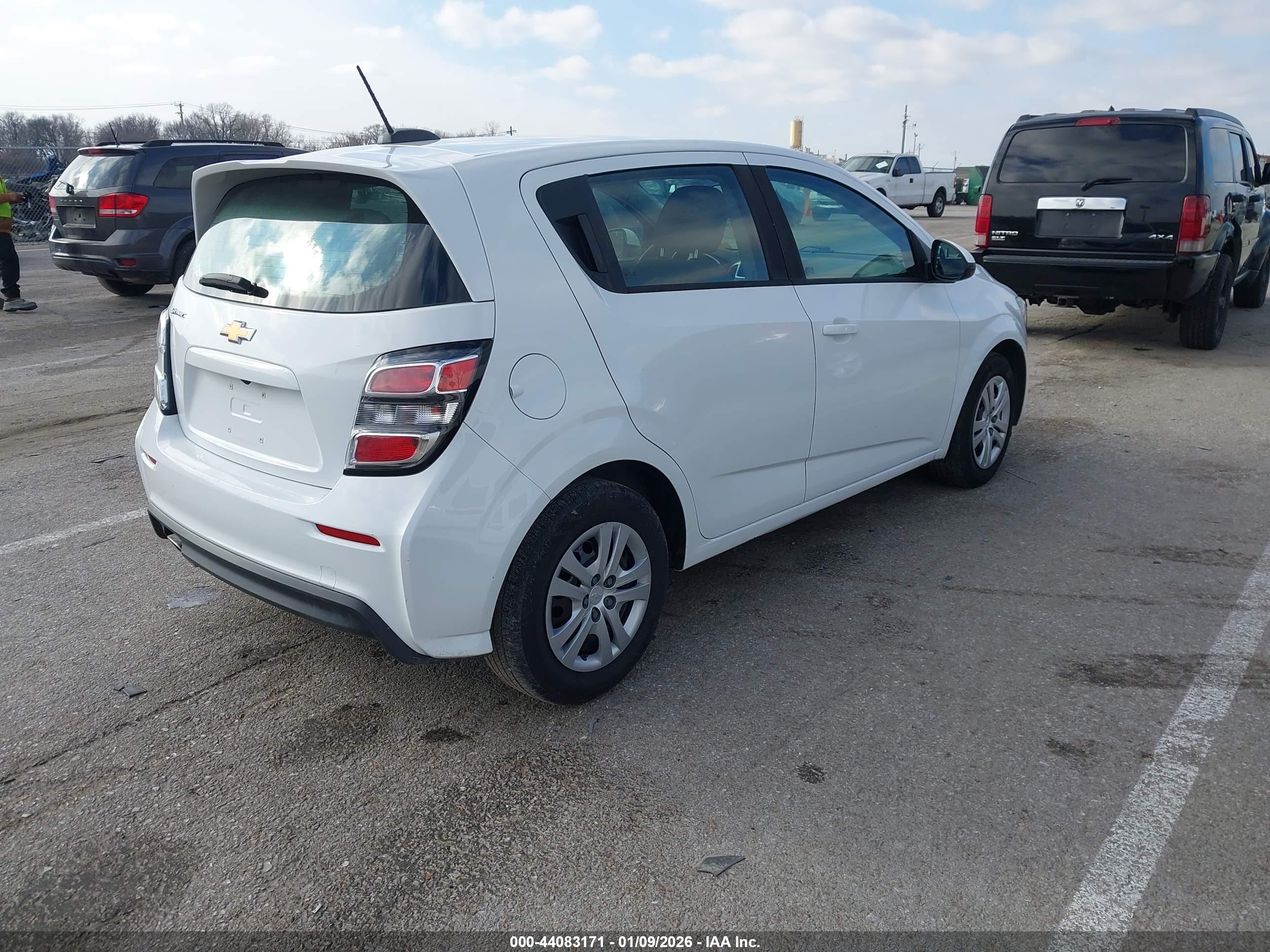 CHEVROLET SONIC image 4