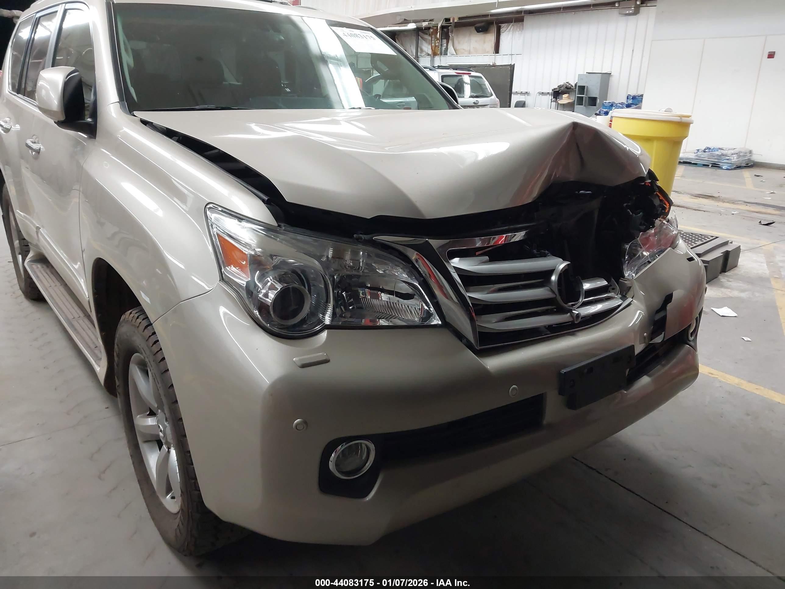 LEXUS GX image 6