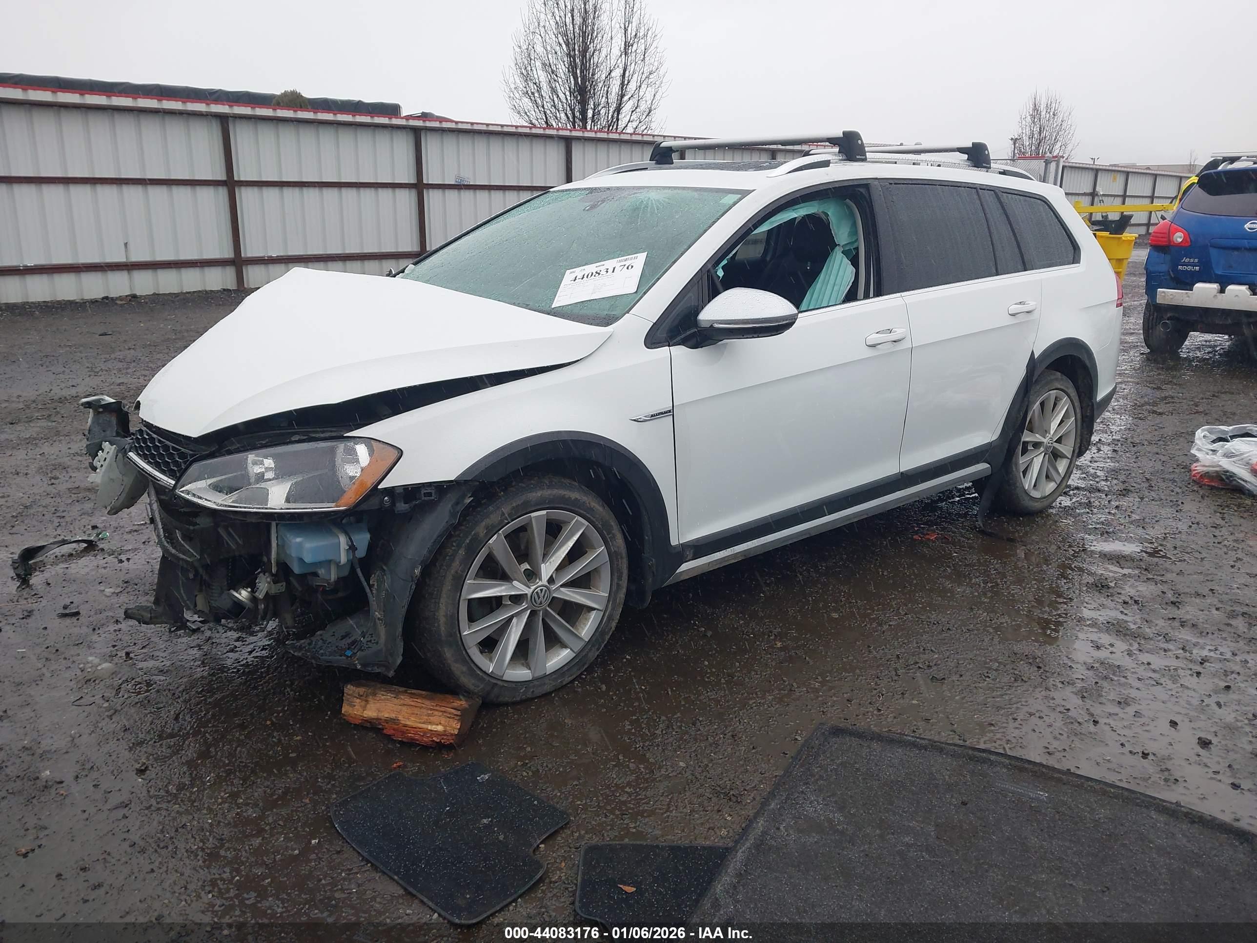 VOLKSWAGEN GOLF image 2
