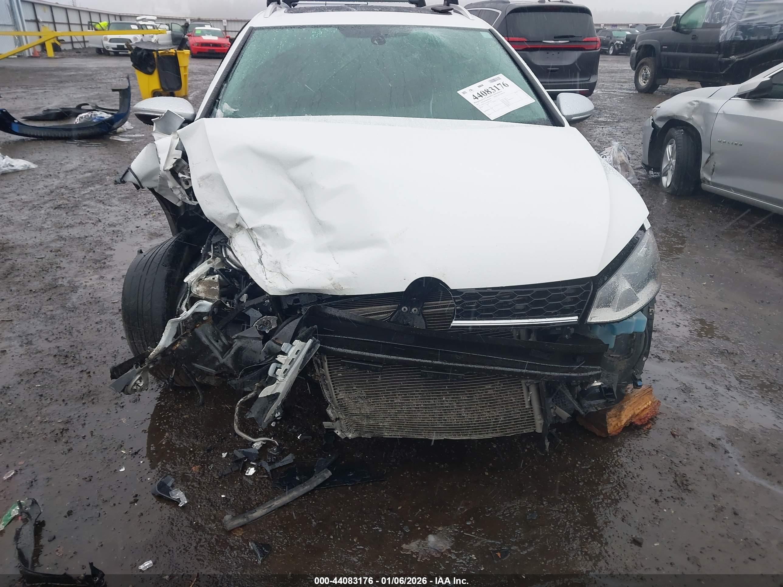 VOLKSWAGEN GOLF image 6