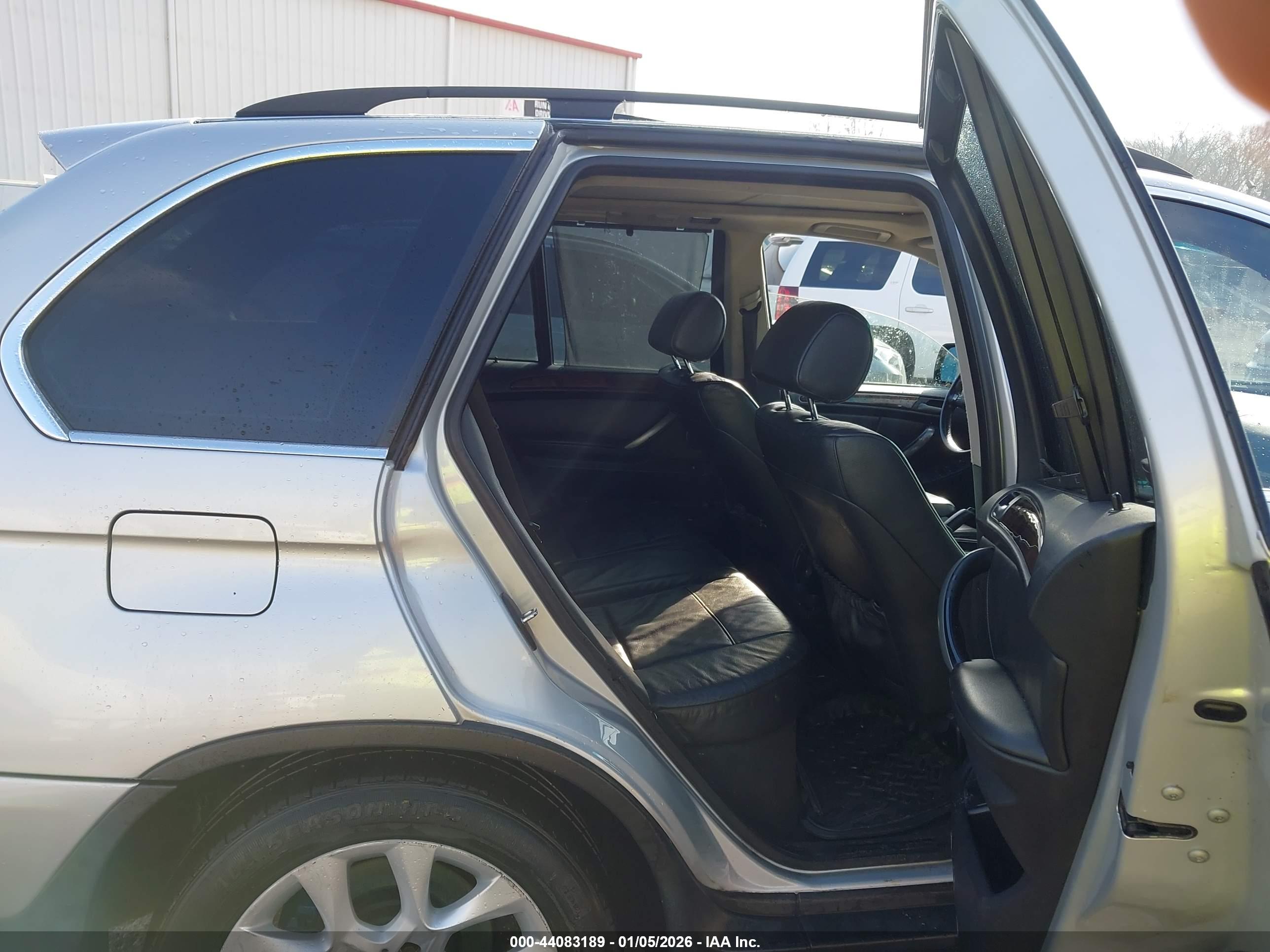 BMW X5 image 8