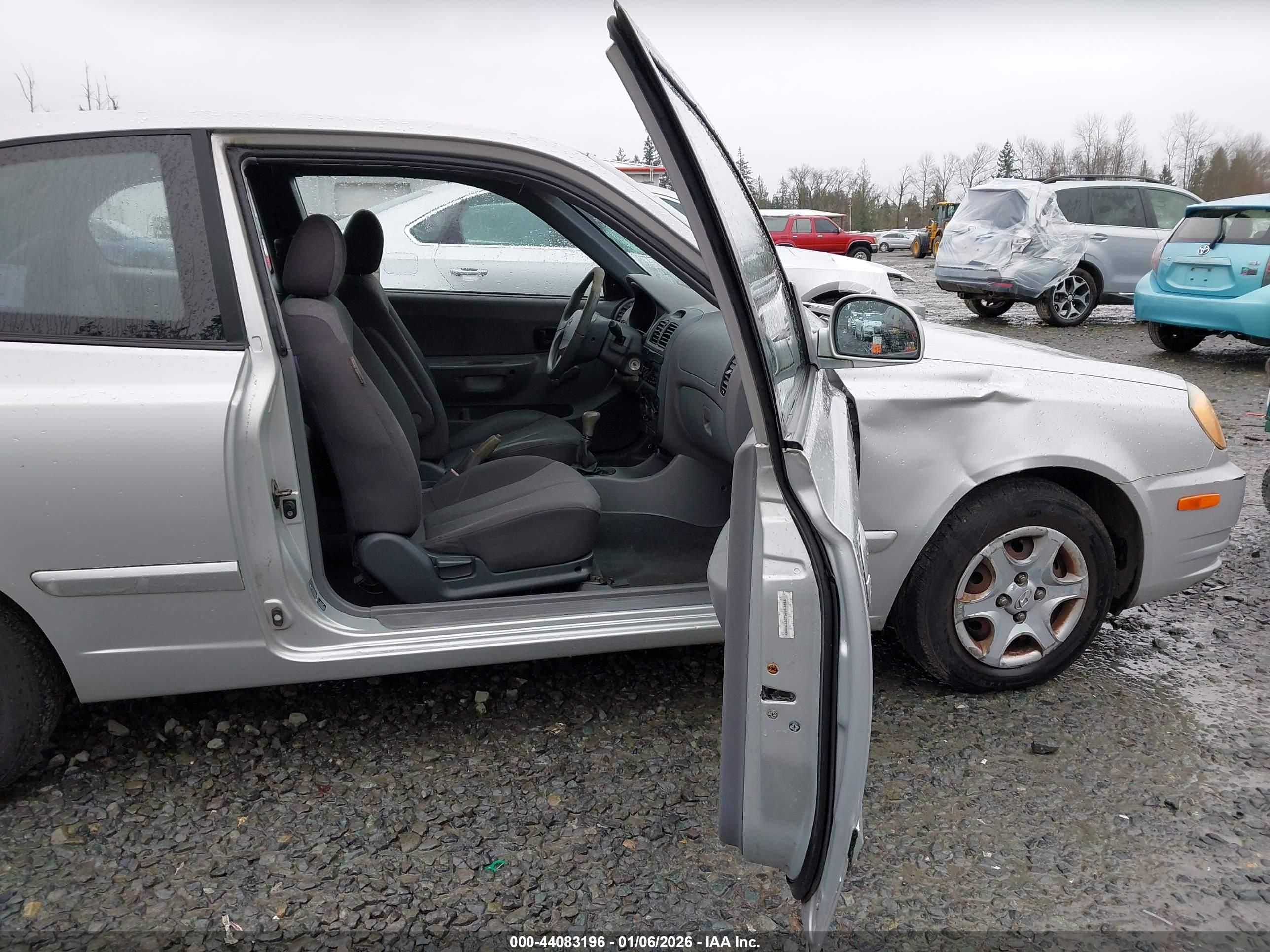 HYUNDAI ACCENT image 5