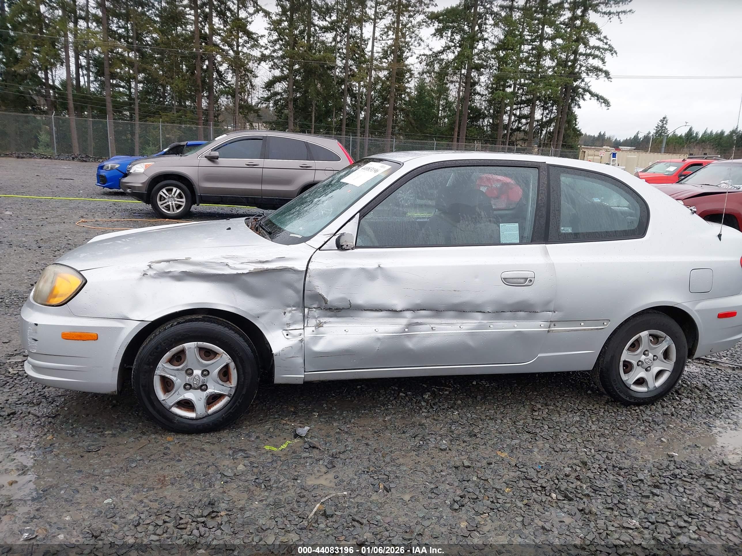 HYUNDAI ACCENT image 6