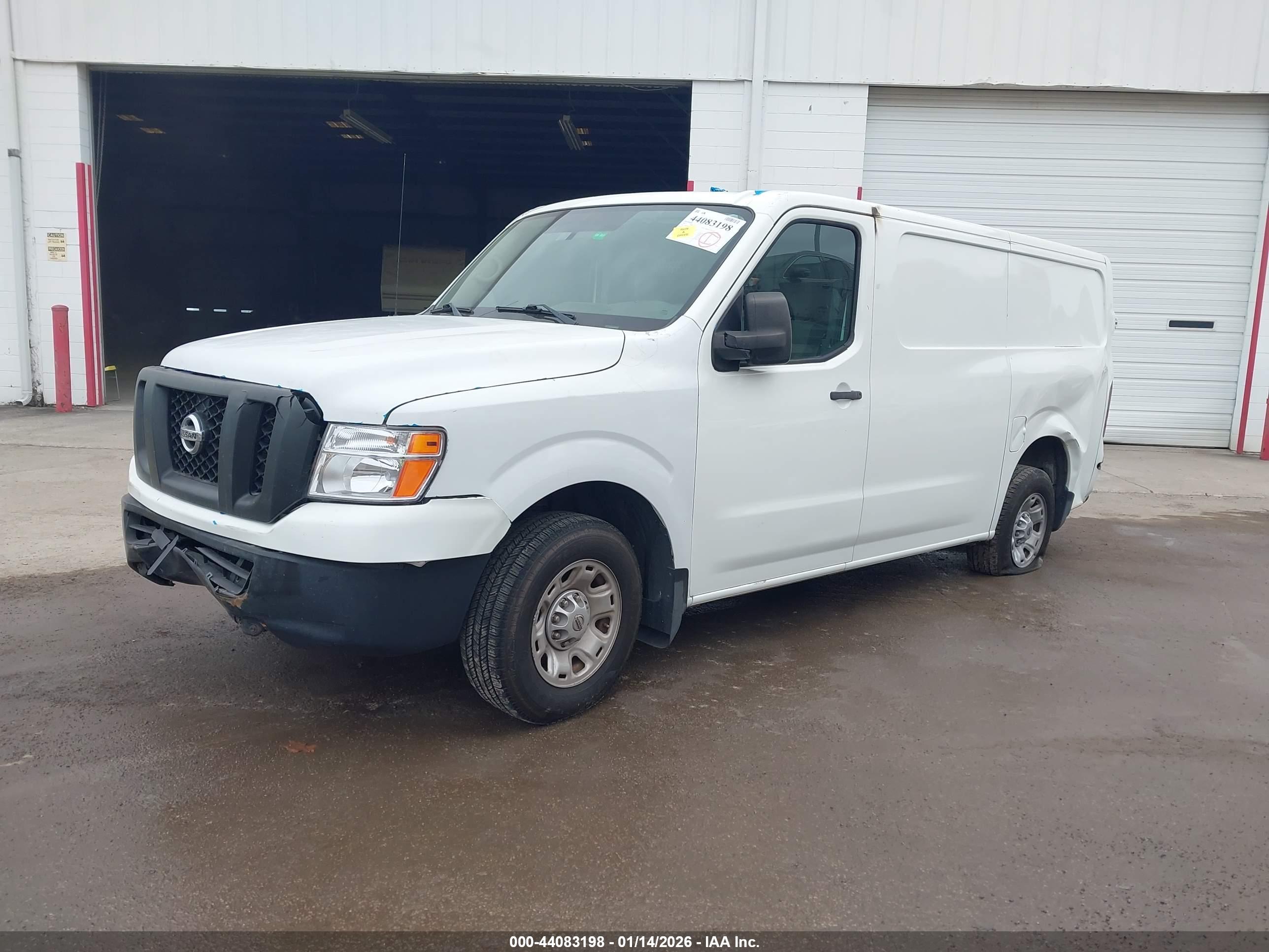 NISSAN NV image 2