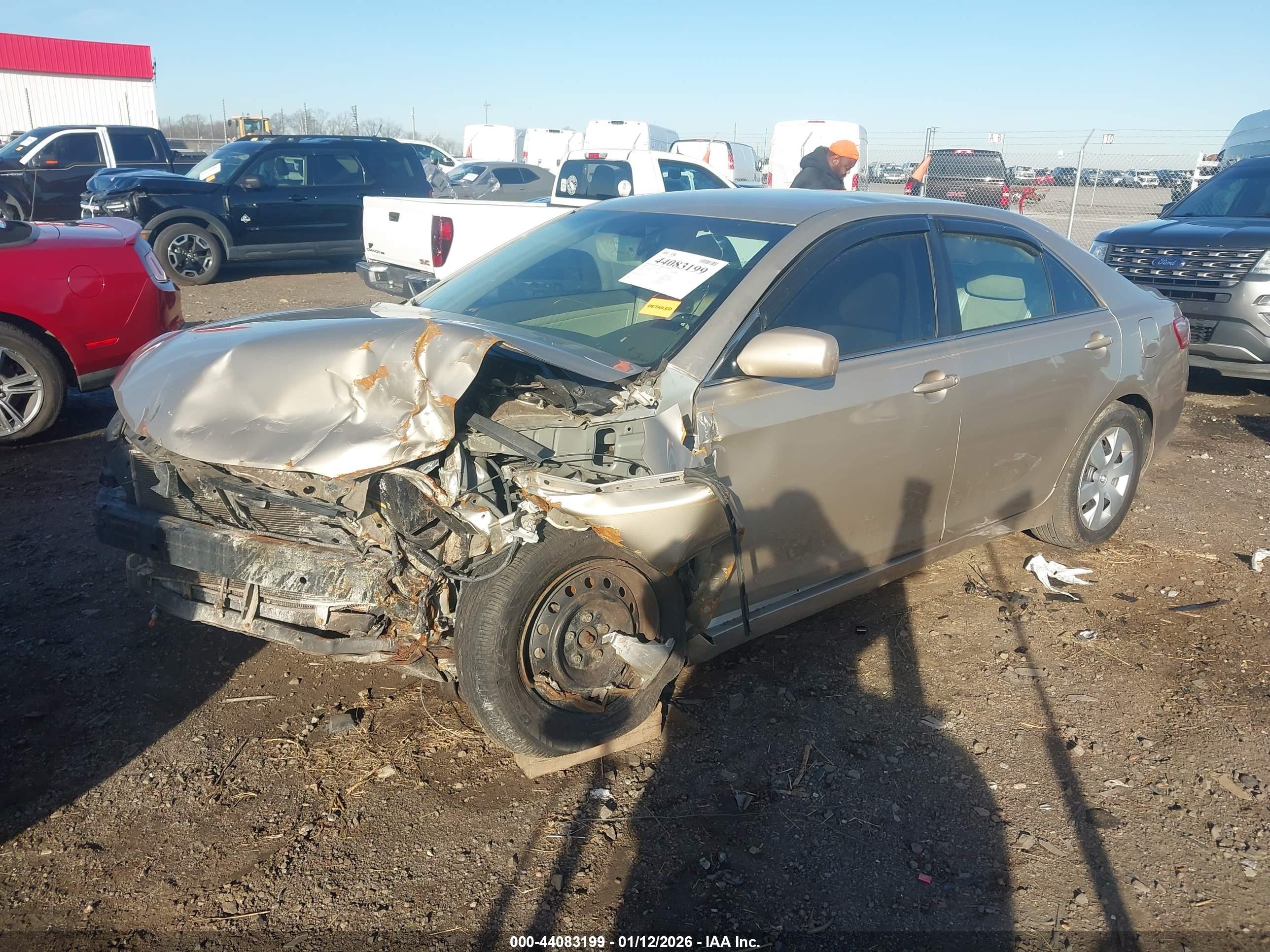 TOYOTA CAMRY image 2