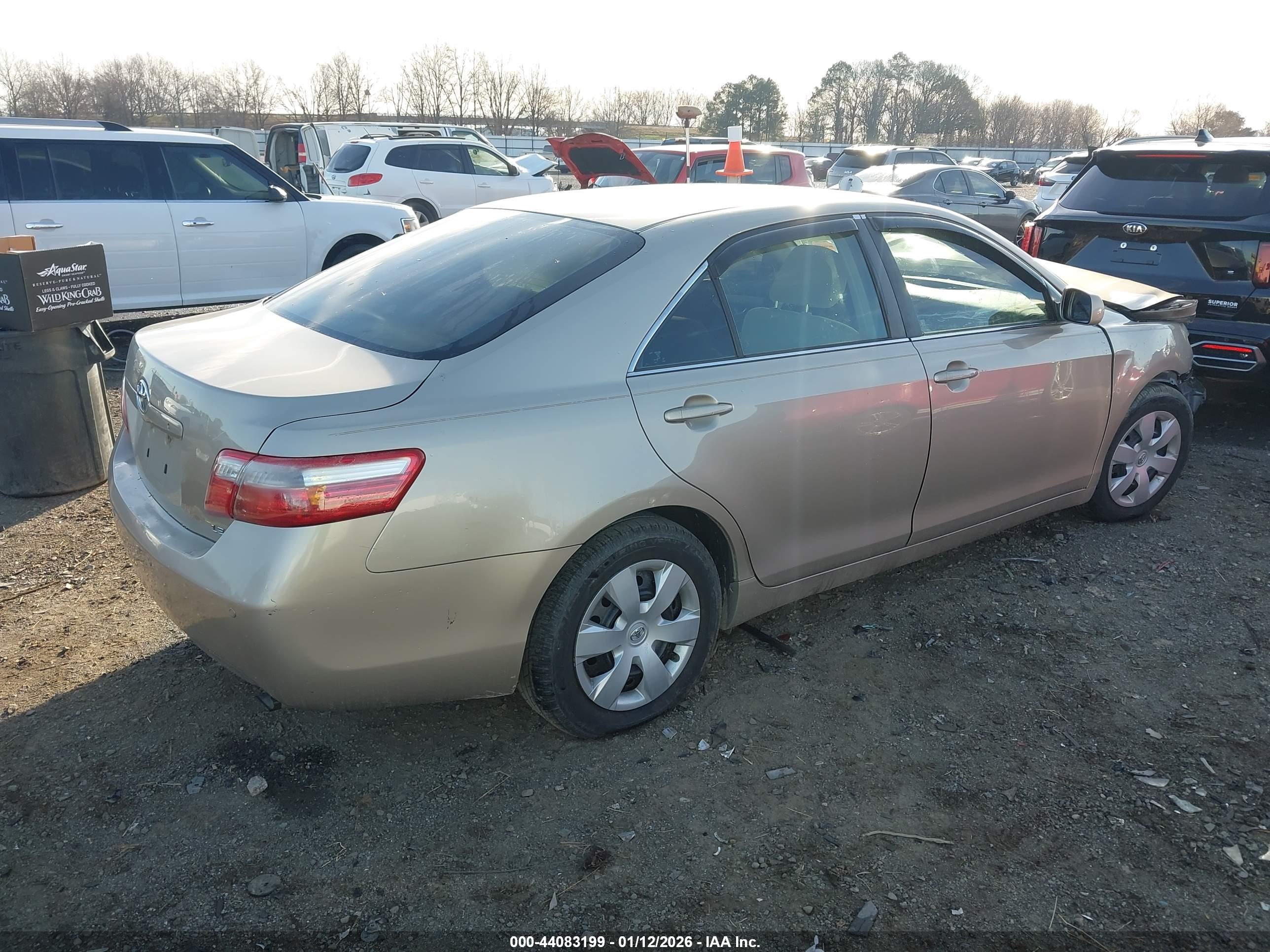 TOYOTA CAMRY image 4