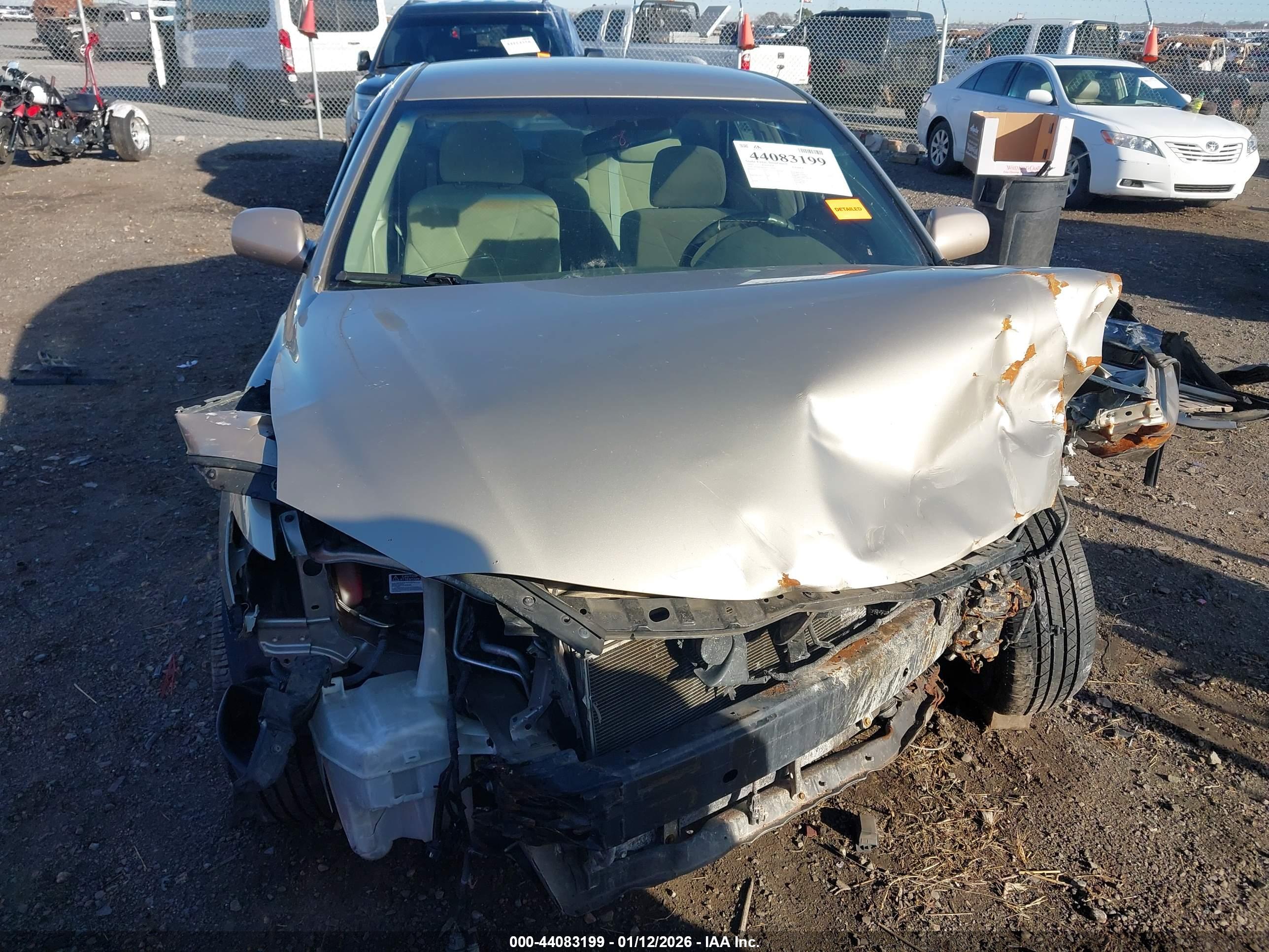 TOYOTA CAMRY image 6