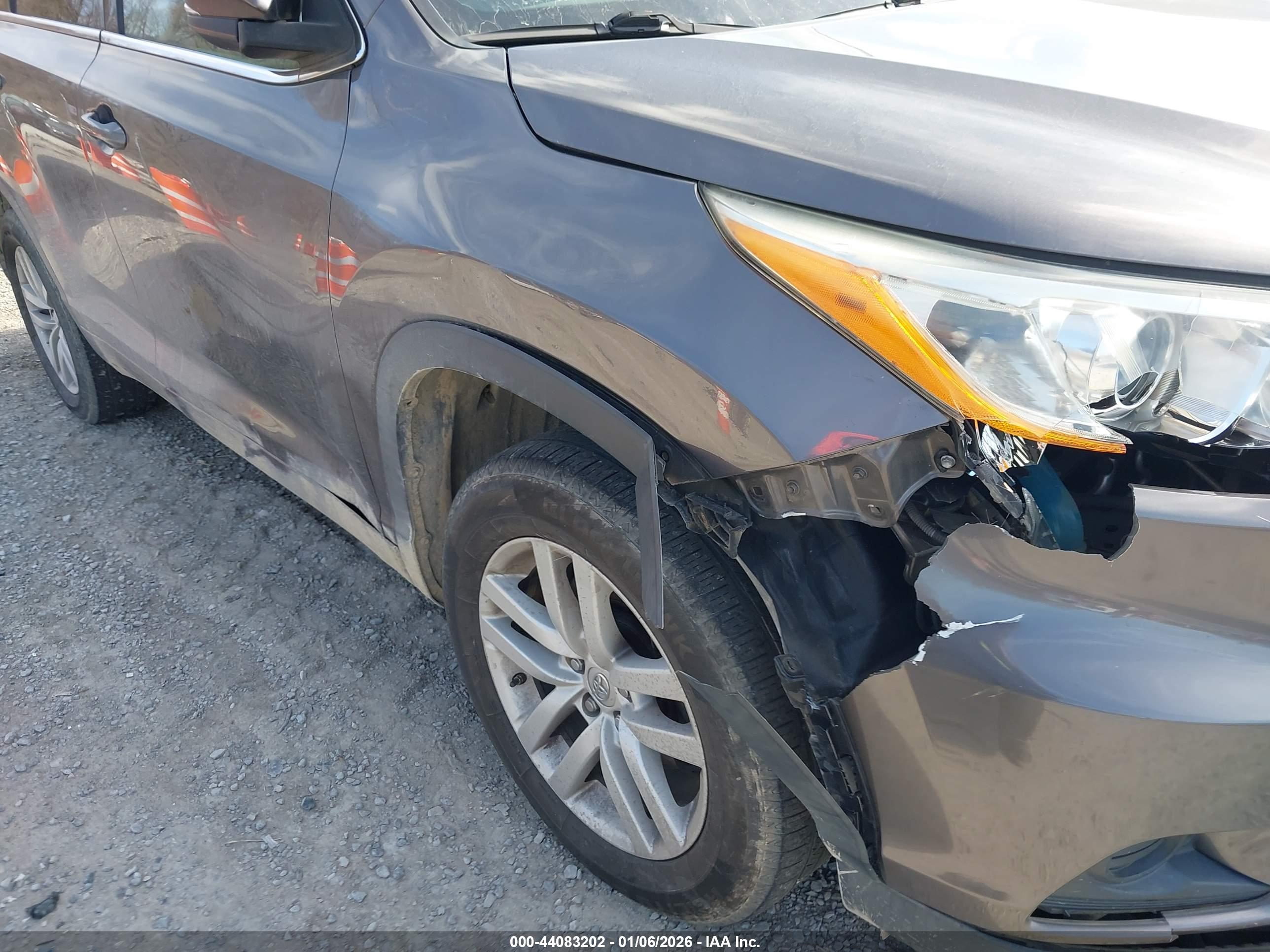 TOYOTA HIGHLANDER image 6