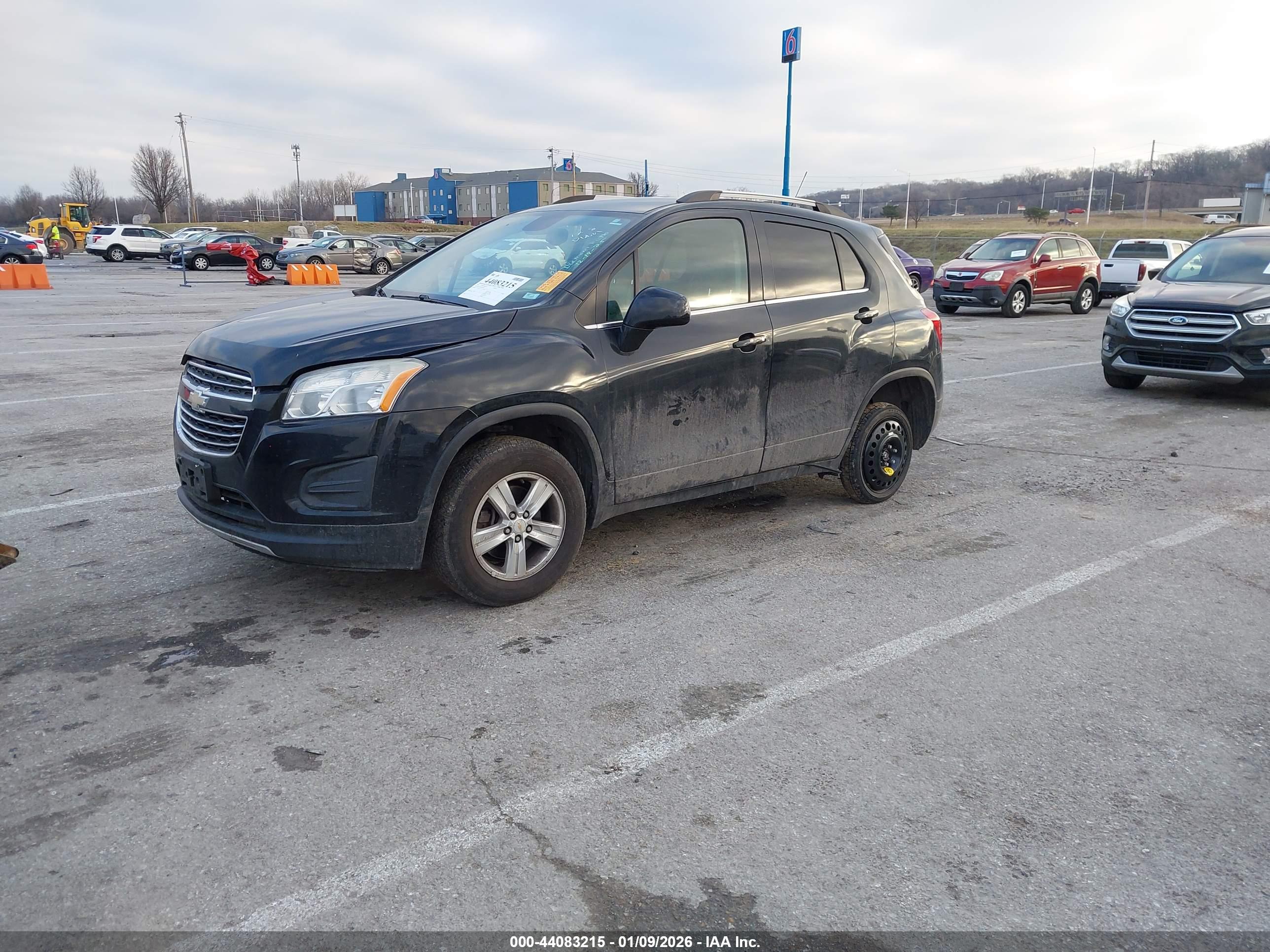 CHEVROLET TRAX image 2