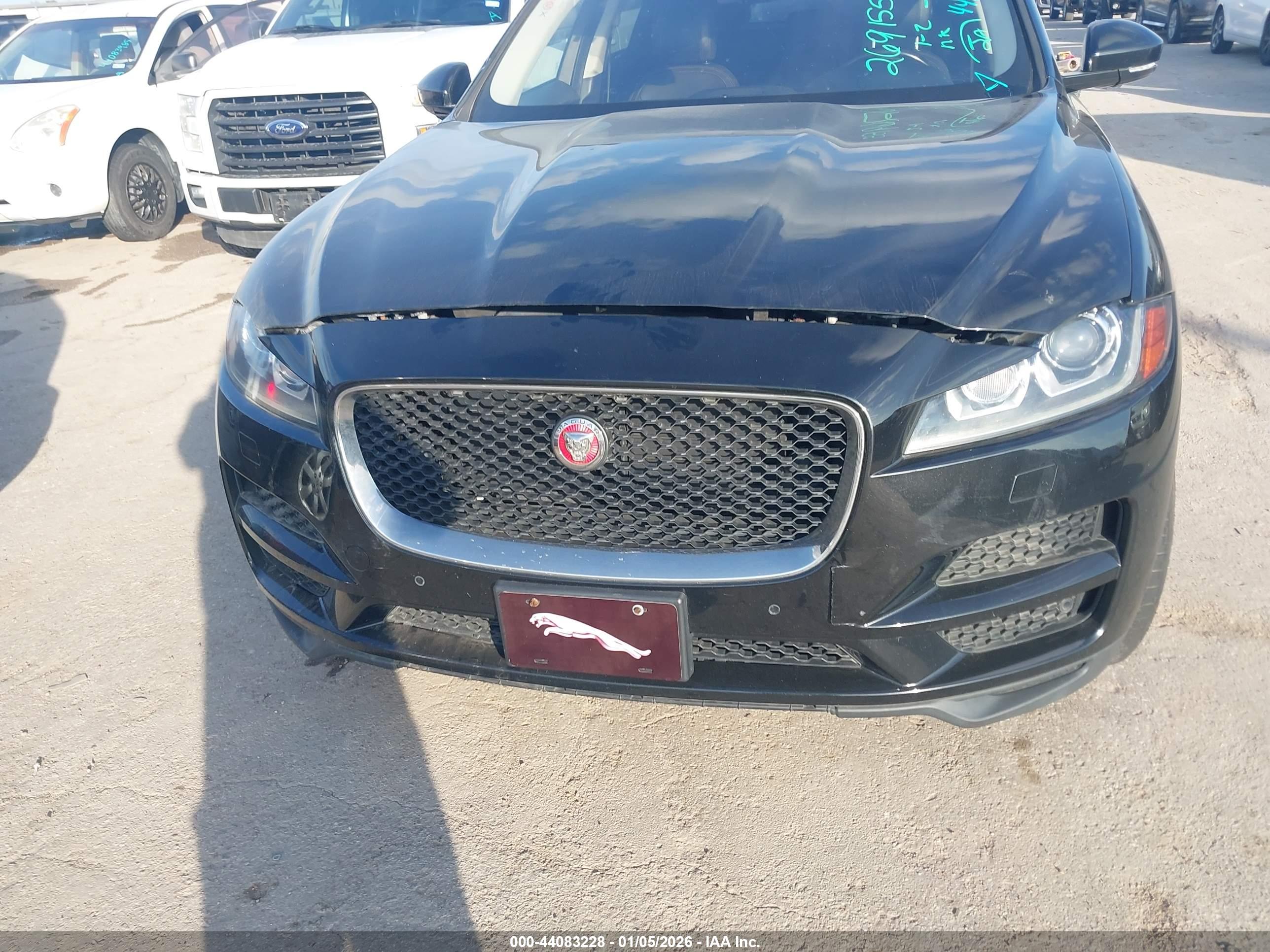 JAGUAR F-PACE image 6
