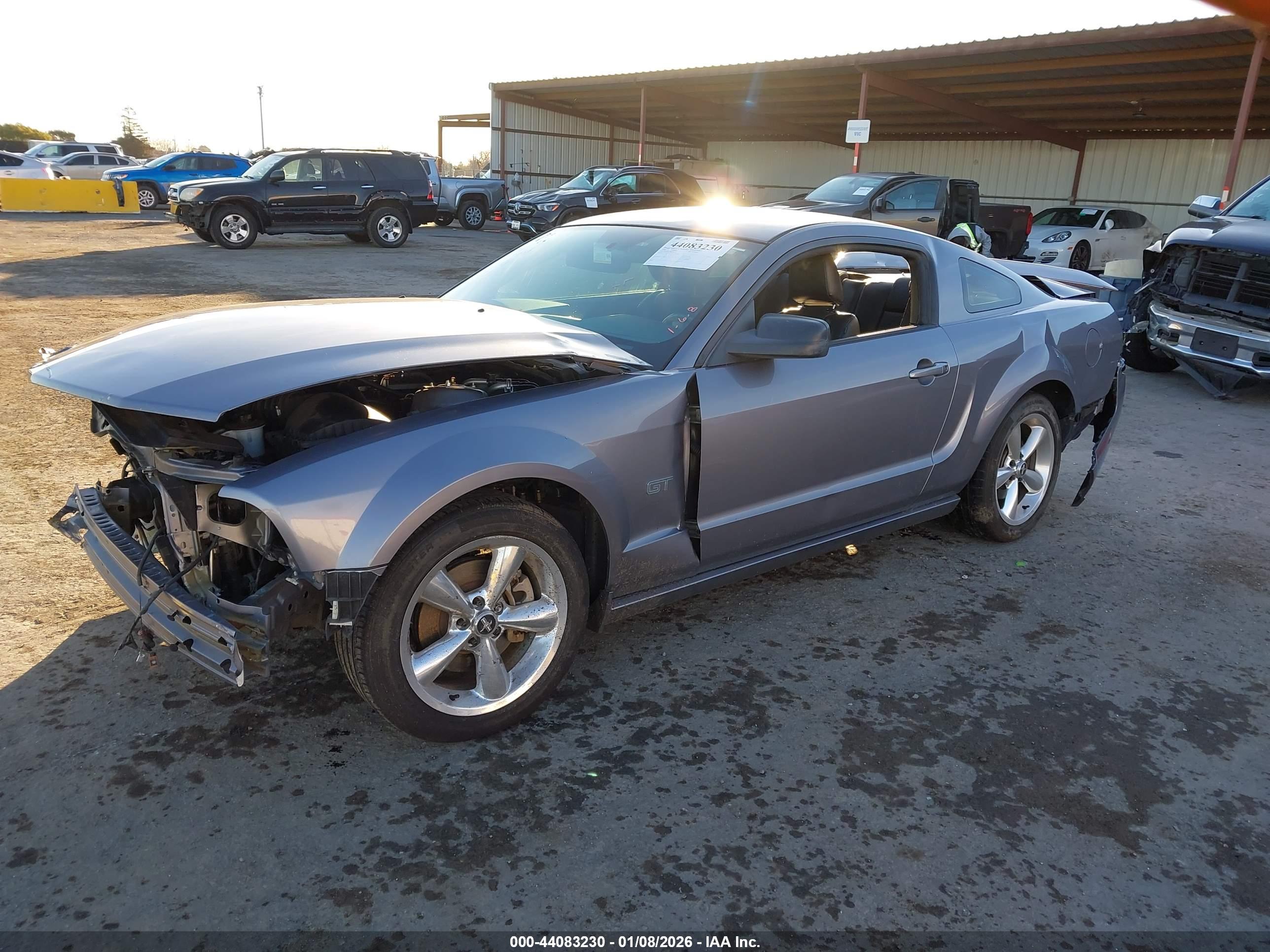 FORD MUSTANG image 2