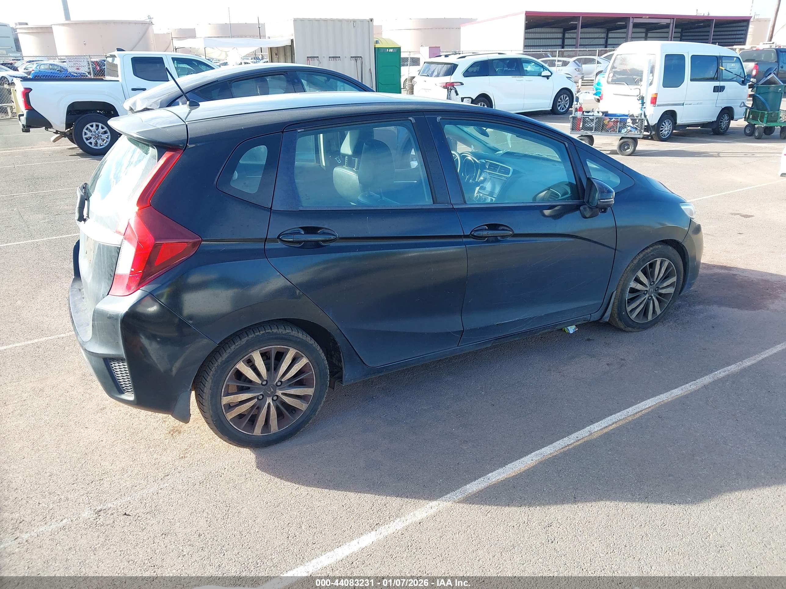 HONDA FIT image 4
