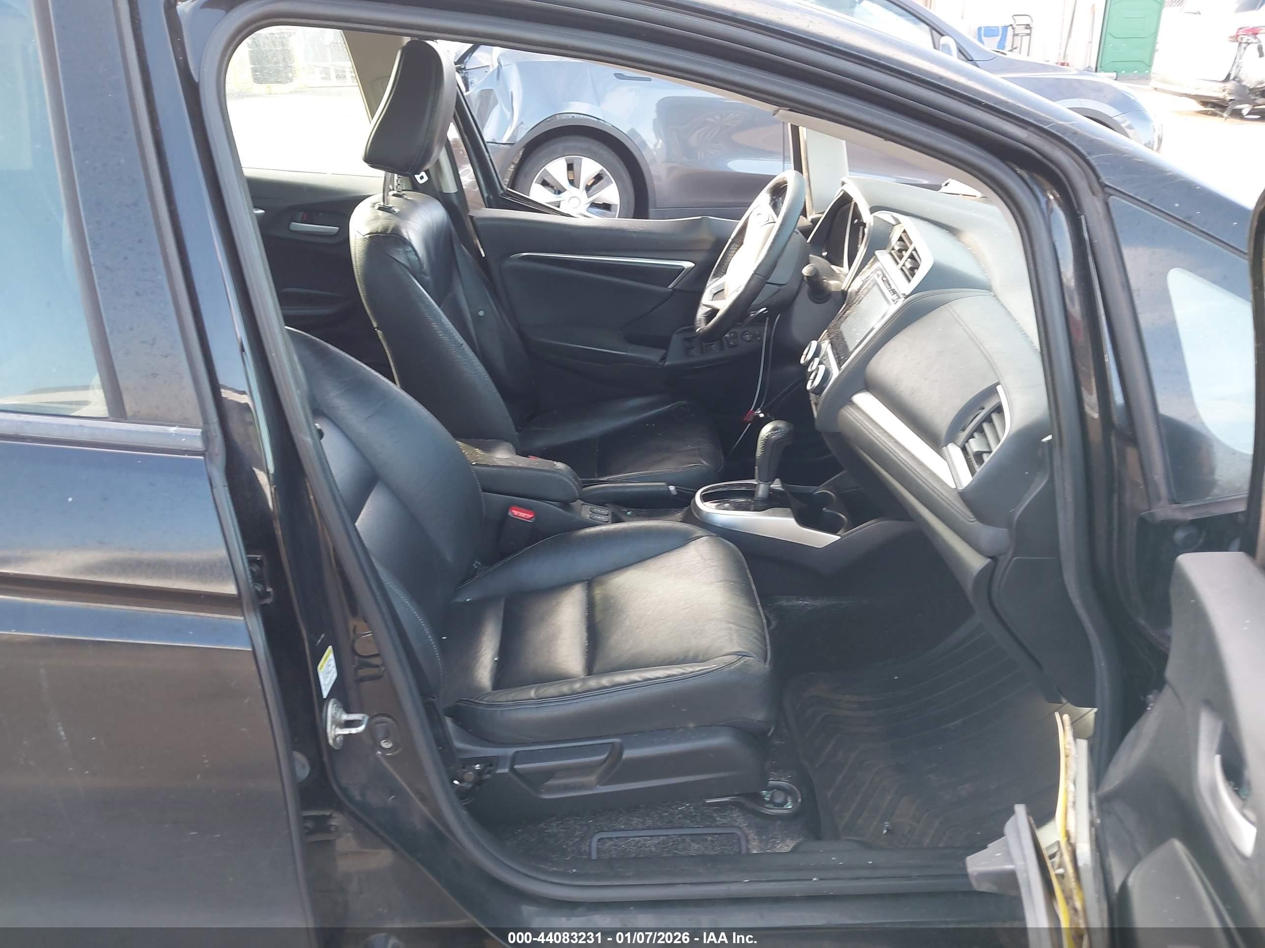 HONDA FIT image 5