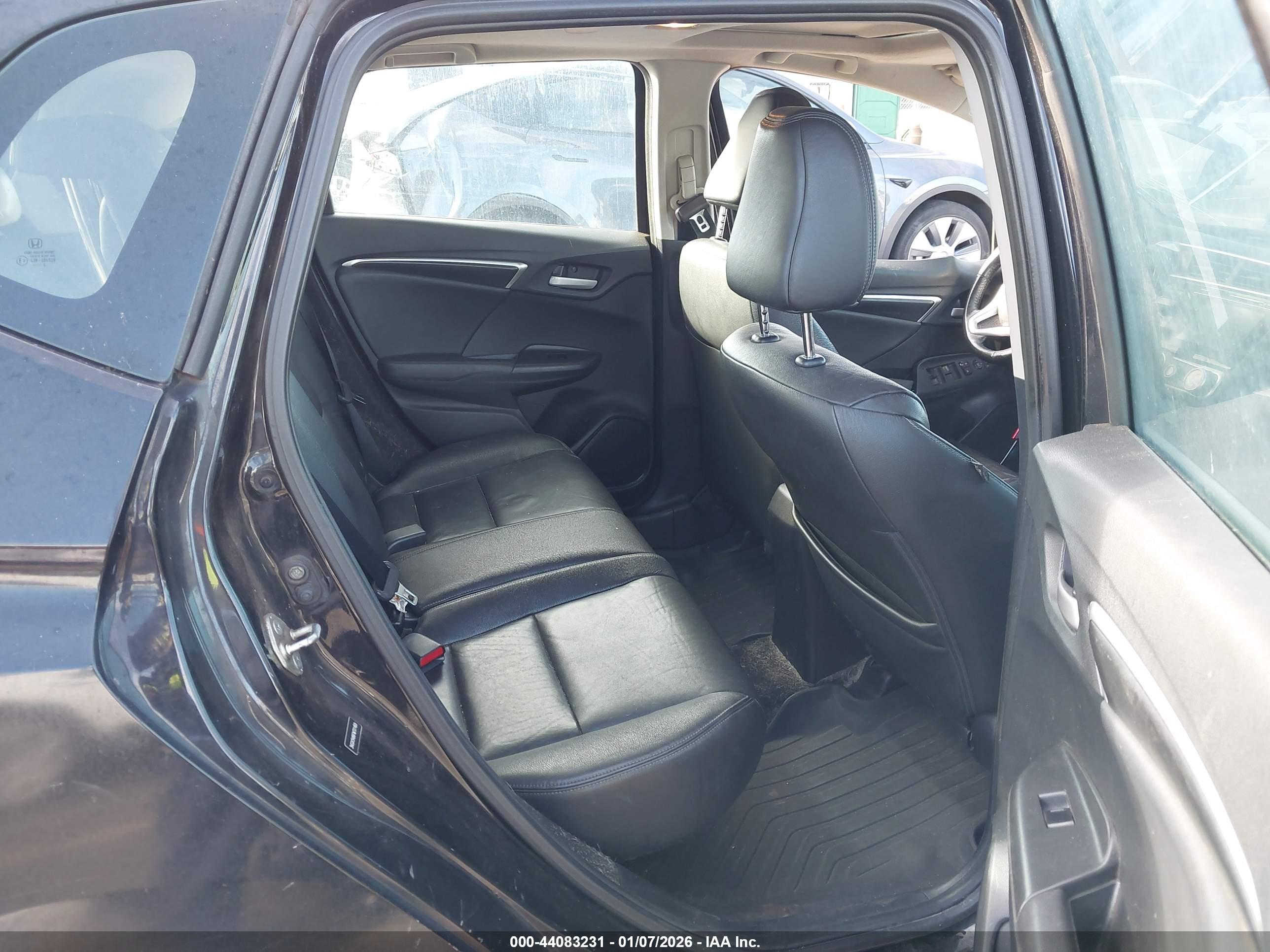 HONDA FIT image 8