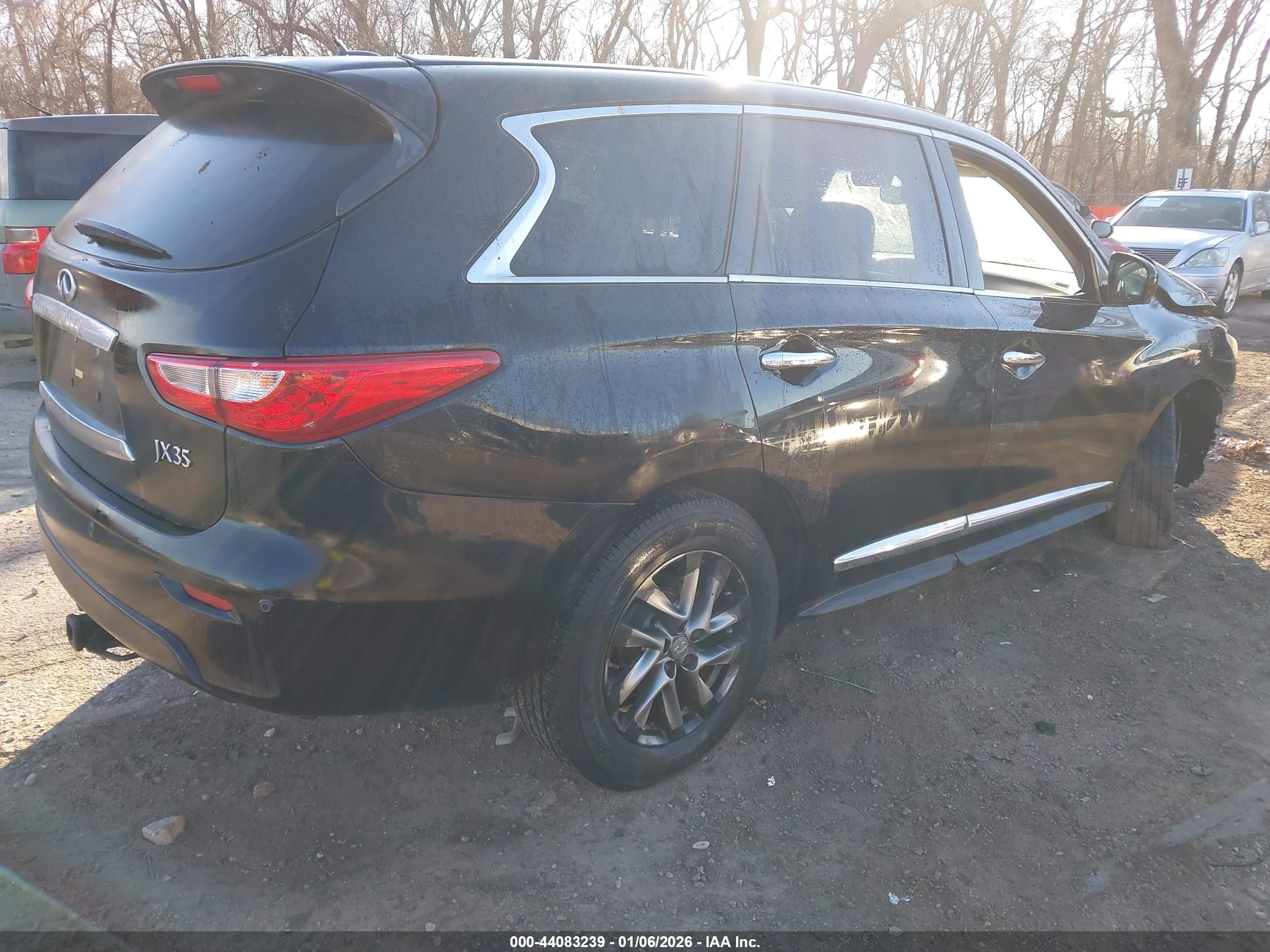 INFINITI JX35 image 4