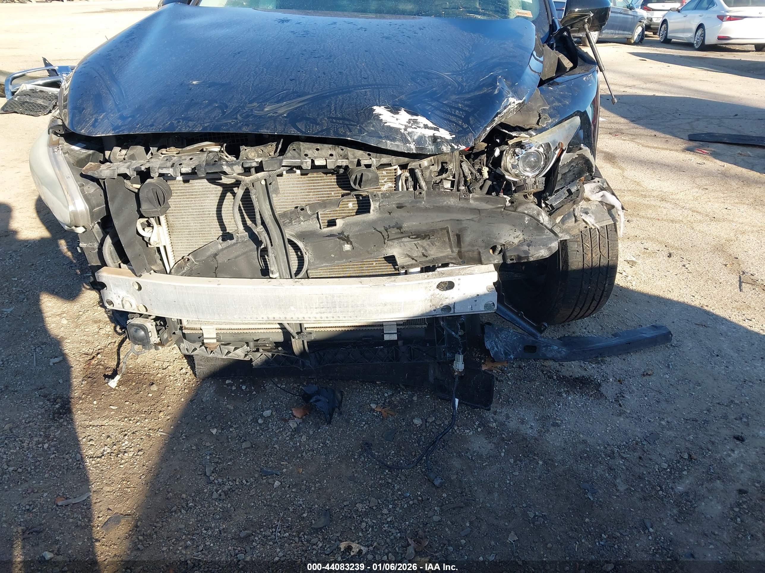INFINITI JX35 image 6