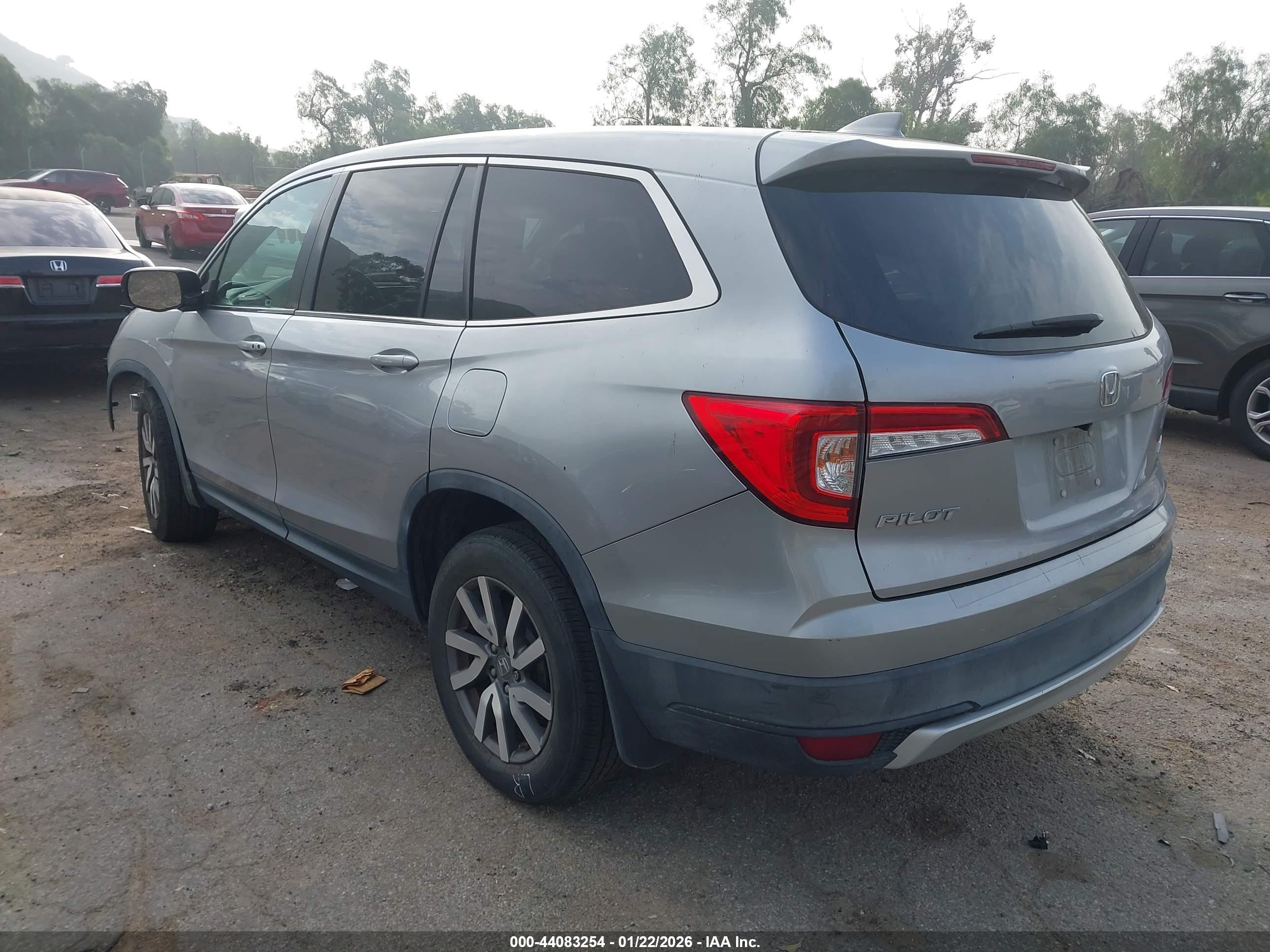 HONDA PILOT image 3