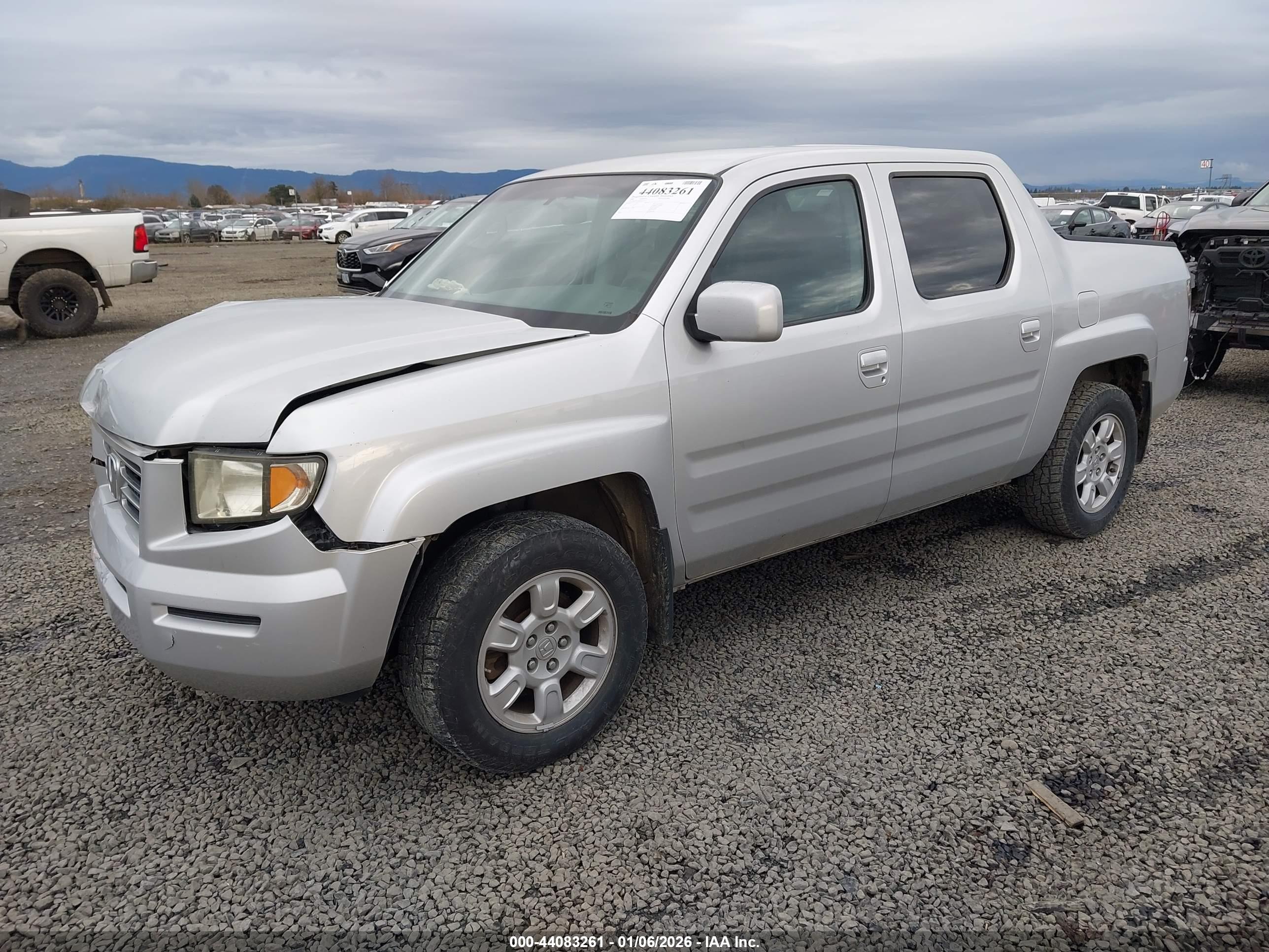 HONDA RIDGELINE image 2