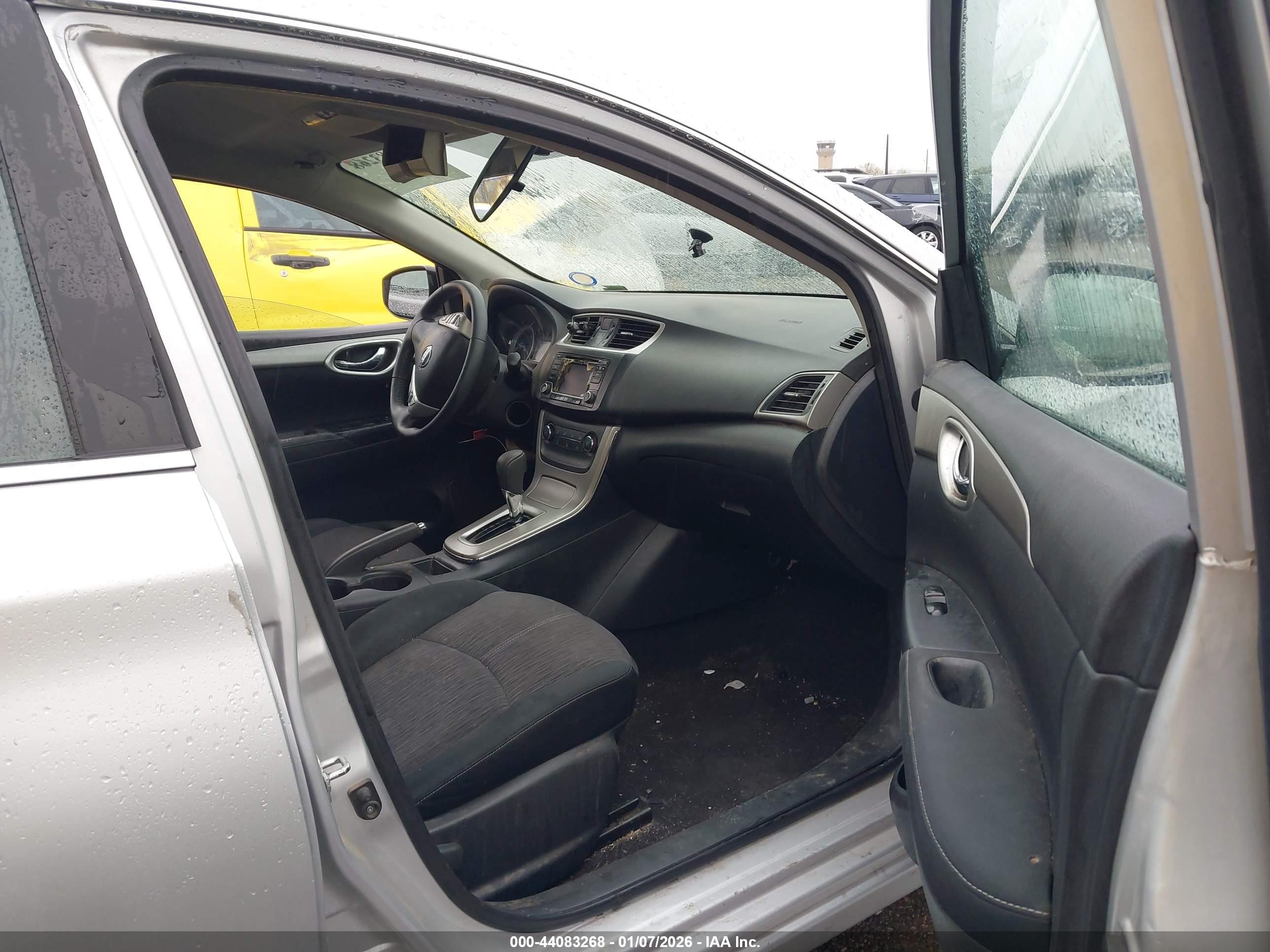 NISSAN SENTRA image 5