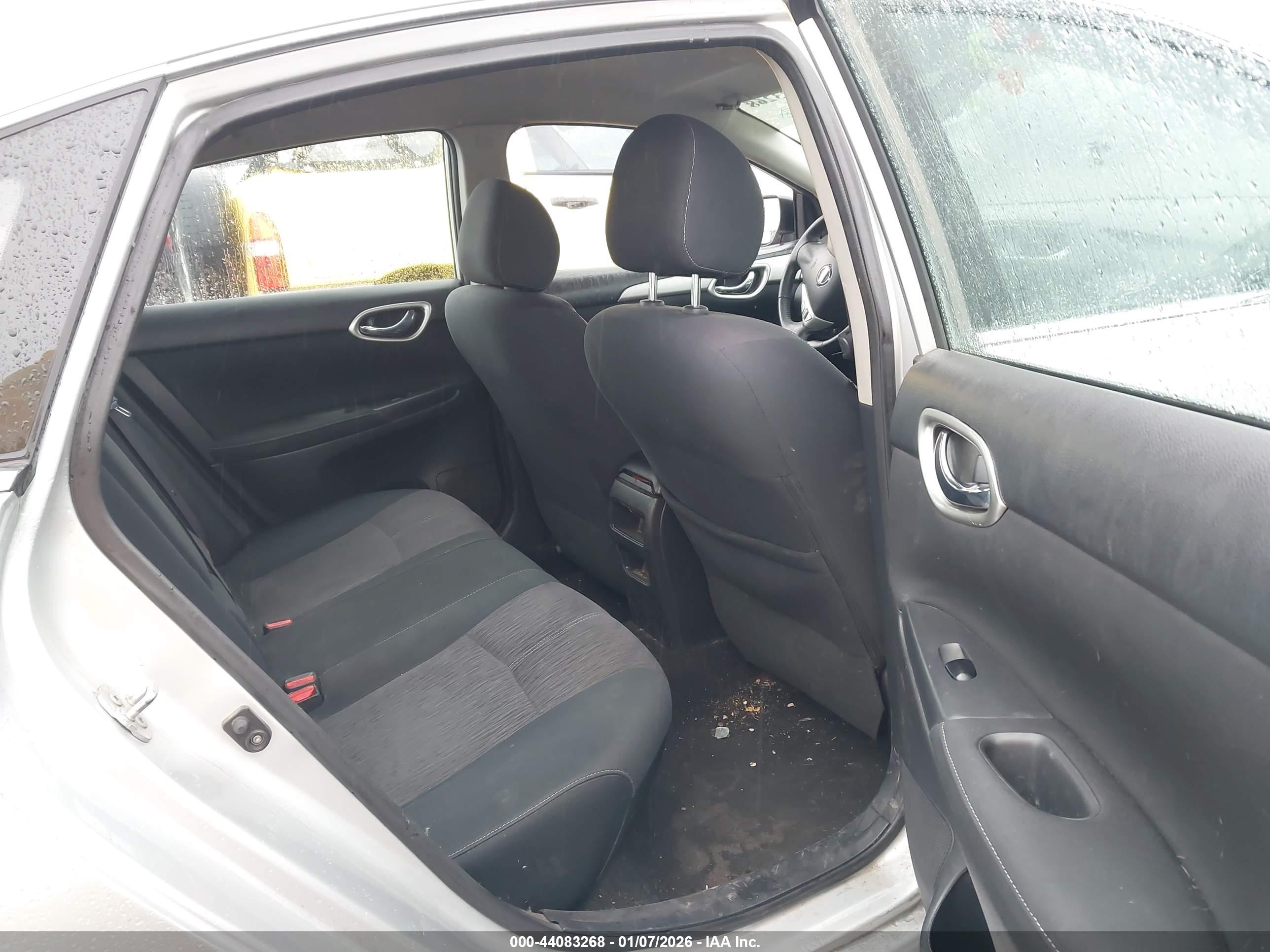 NISSAN SENTRA image 8