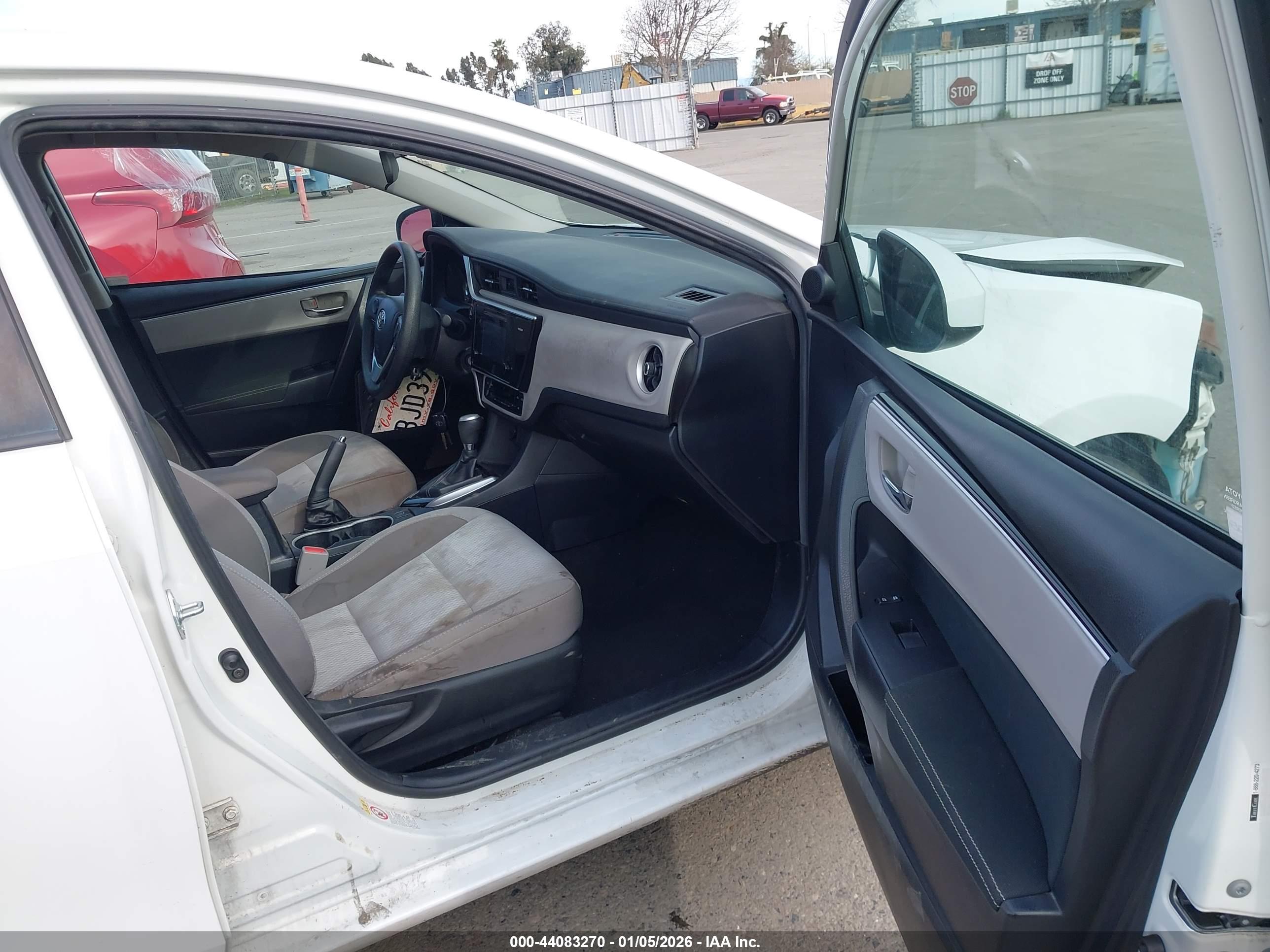 TOYOTA COROLLA image 5