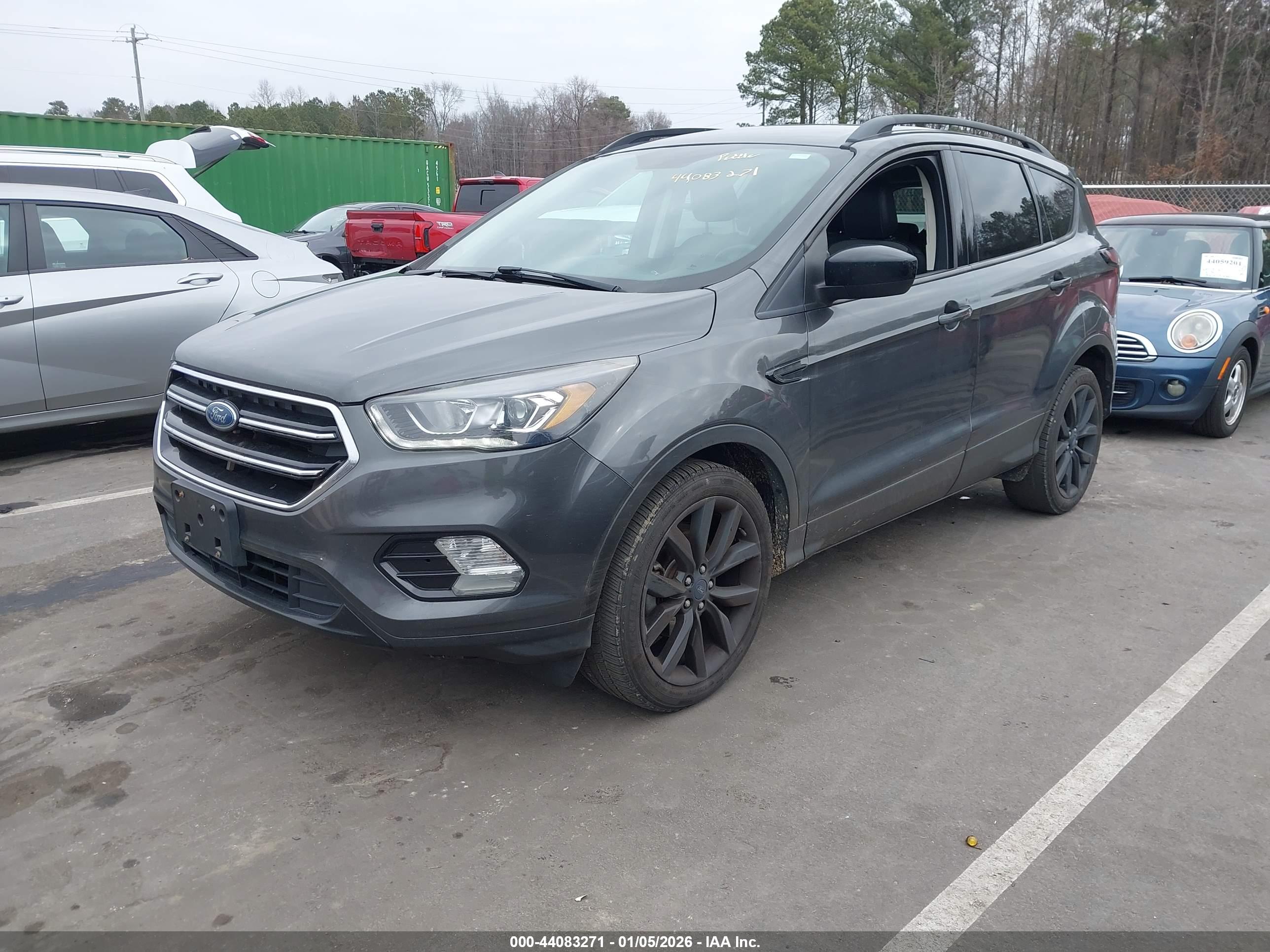 FORD ESCAPE image 2
