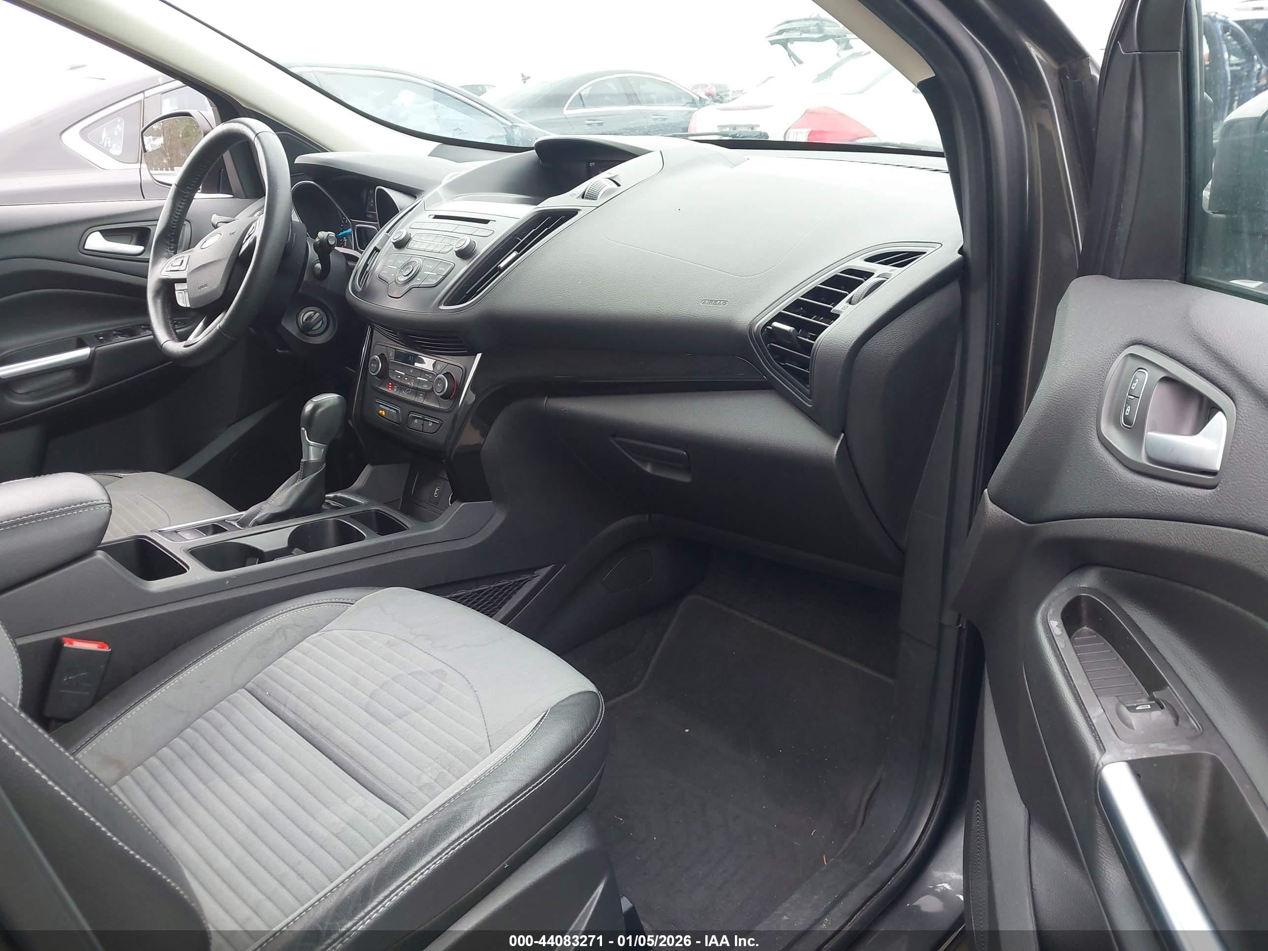 FORD ESCAPE image 5