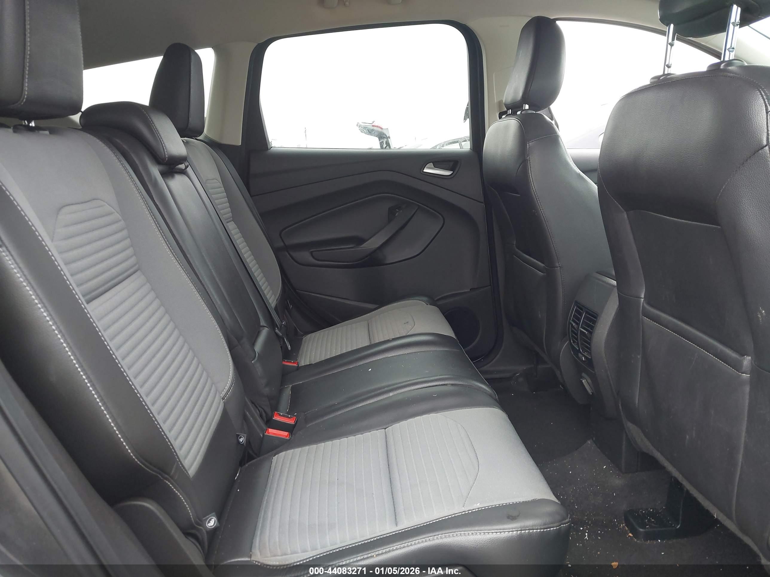 FORD ESCAPE image 8
