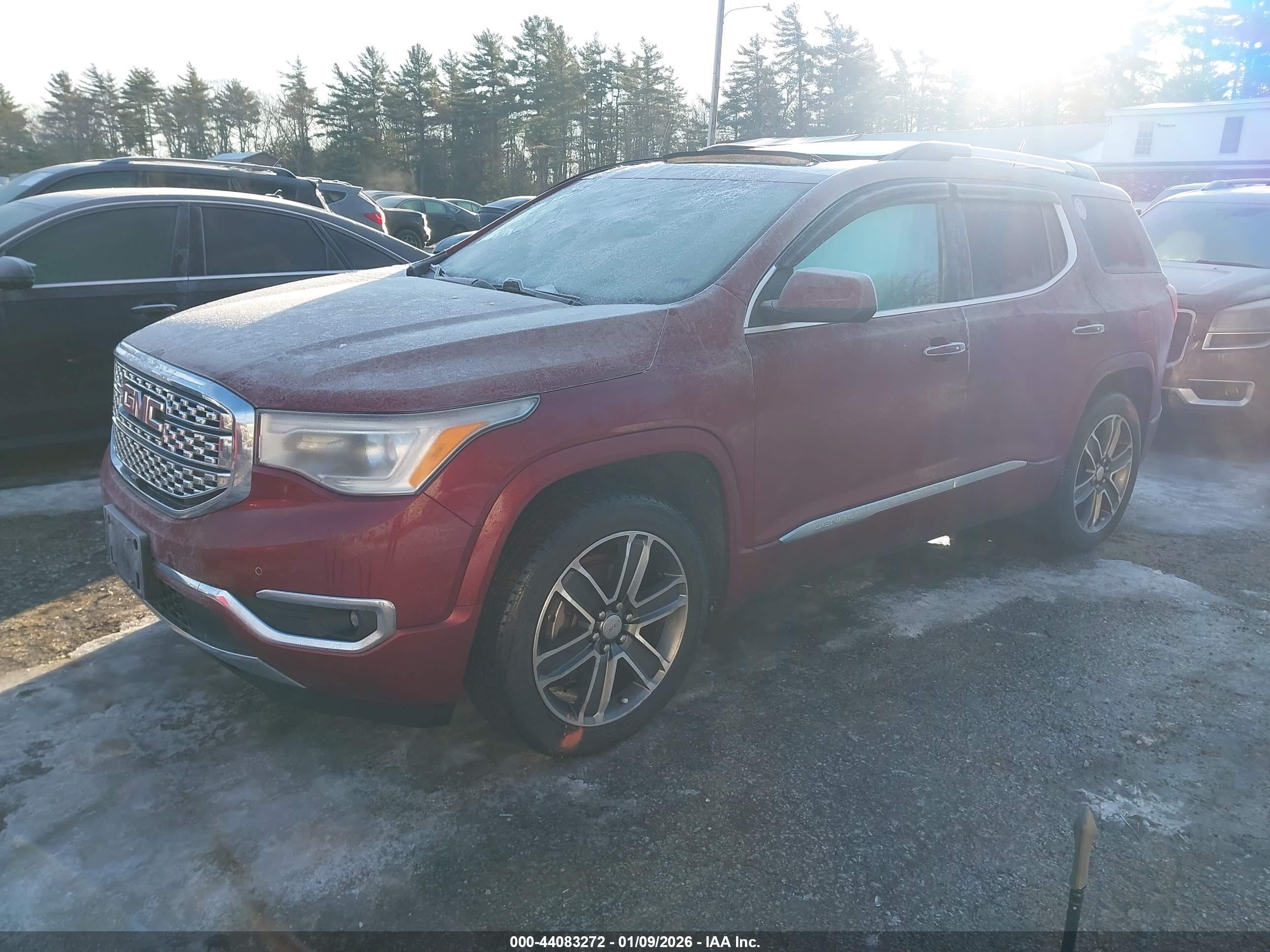GMC ACADIA image 2
