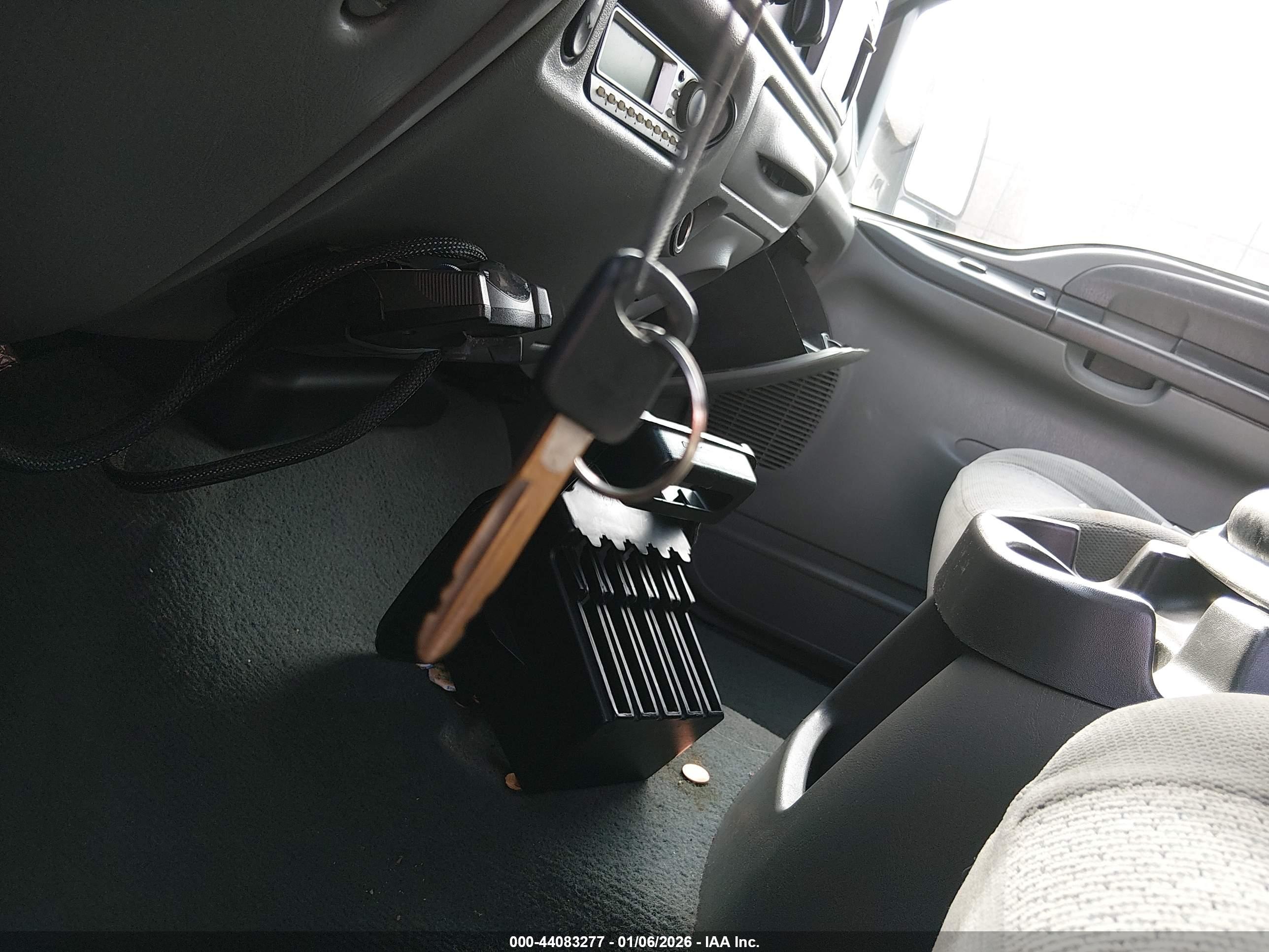 FORD F-250 image 11