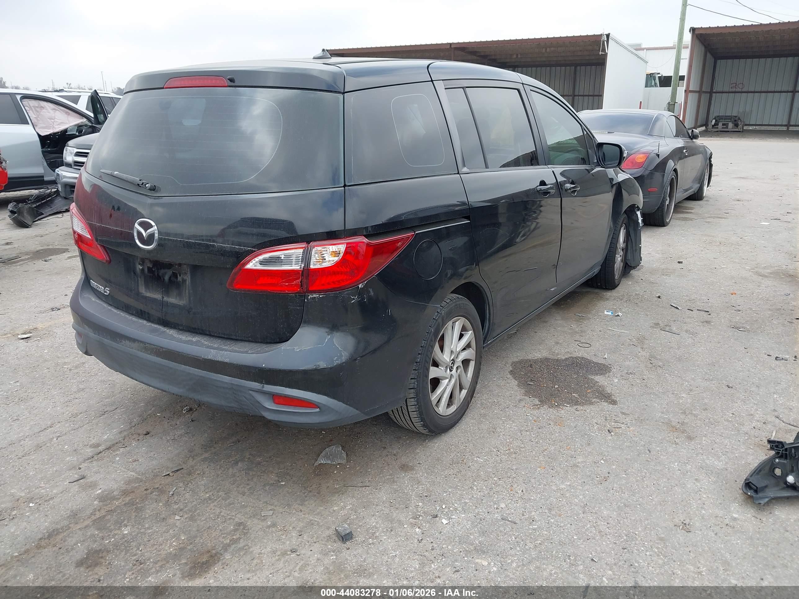 MAZDA MAZDA5 image 4
