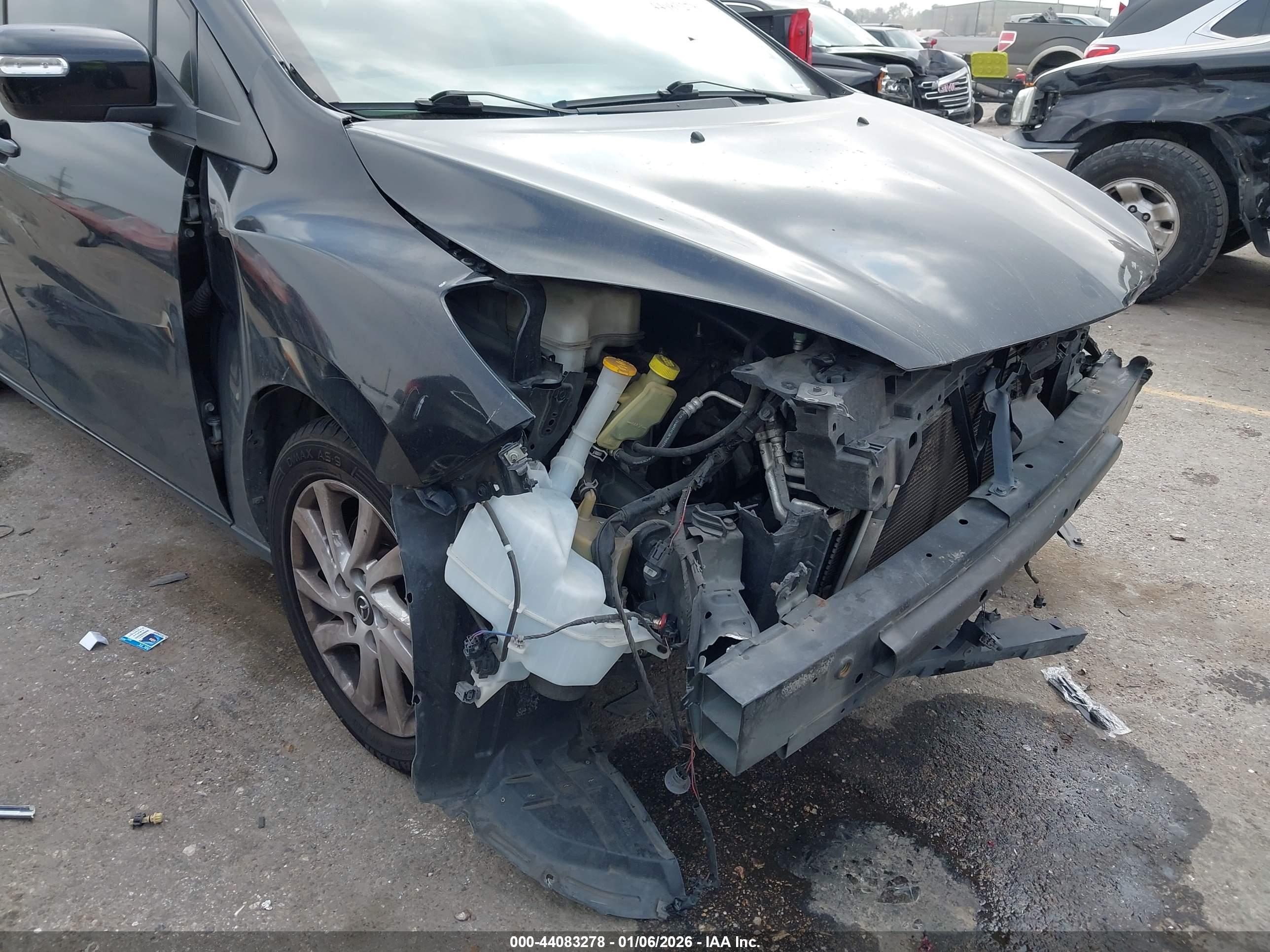 MAZDA MAZDA5 image 6